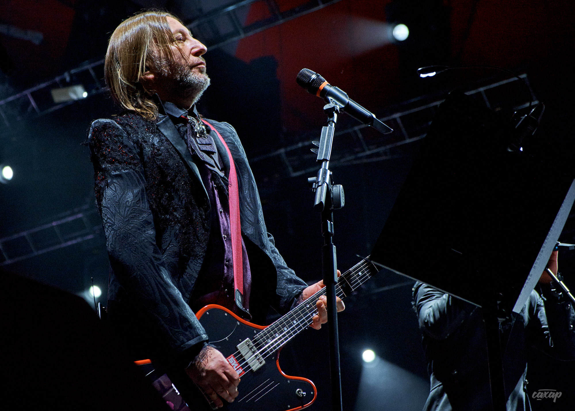 Би-2 с Симфоническим оркестром, фото с концерта. Фотограф в Екатеринбу. Профессиональный фотограф в Екатеринбурге Юра Сахар