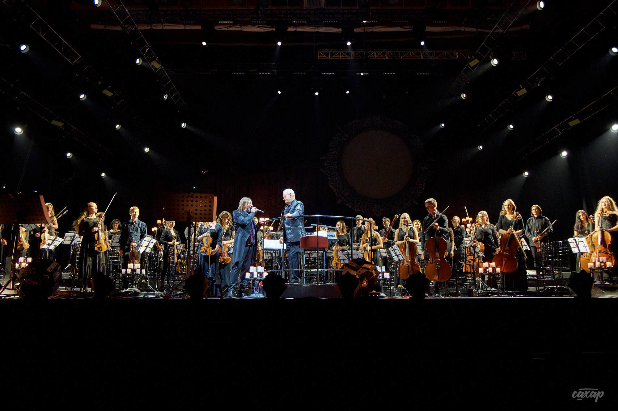 Би-2 с Симфоническим оркестром, фото с концерта. Фотограф в Екатеринбу. Профессиональный фотограф в Екатеринбурге Юра Сахар