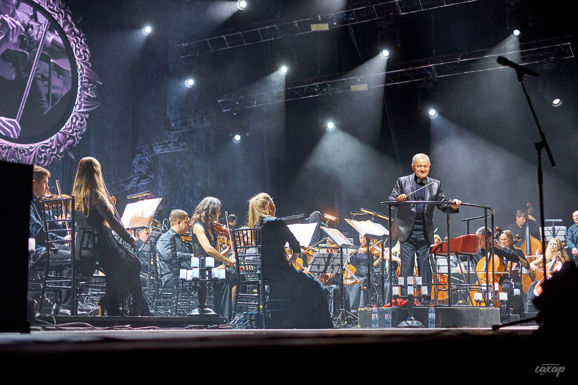 Би-2 с Симфоническим оркестром, фото с концерта. Фотограф в Екатеринбу. Профессиональный фотограф в Екатеринбурге Юра Сахар