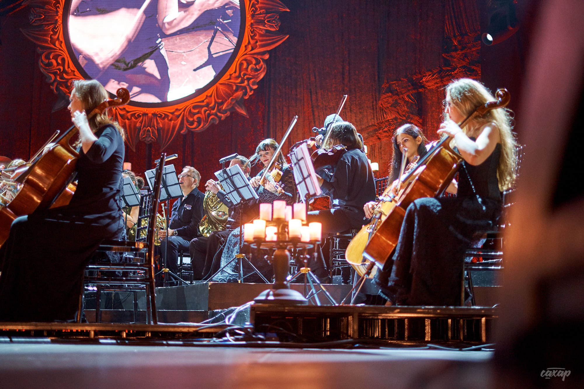 Би-2 с Симфоническим оркестром, фото с концерта. Фотограф в Екатеринбу. Профессиональный фотограф в Екатеринбурге Юра Сахар