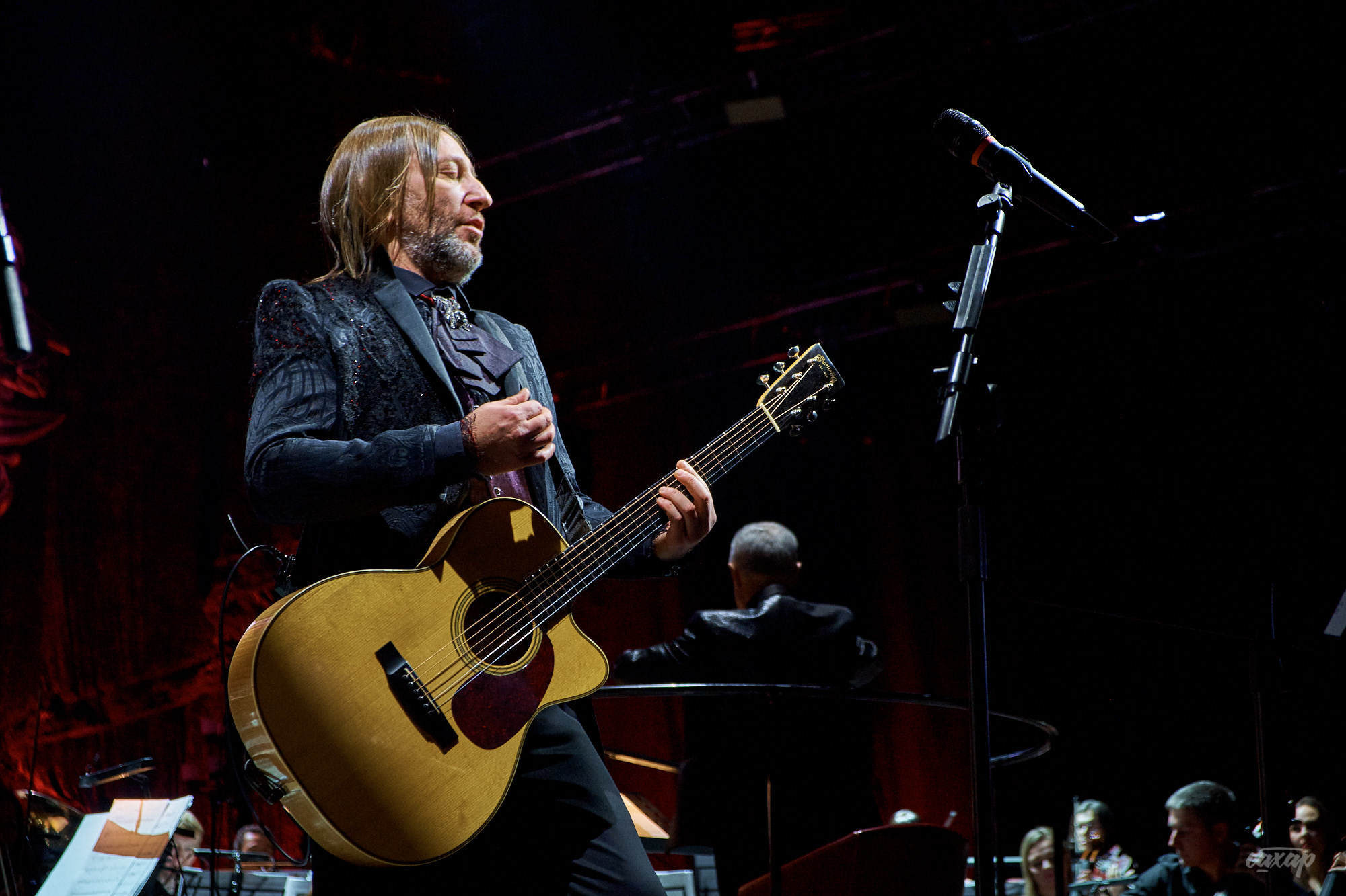 Би-2 с Симфоническим оркестром, фото с концерта. Фотограф в Екатеринбу. Профессиональный фотограф в Екатеринбурге Юра Сахар