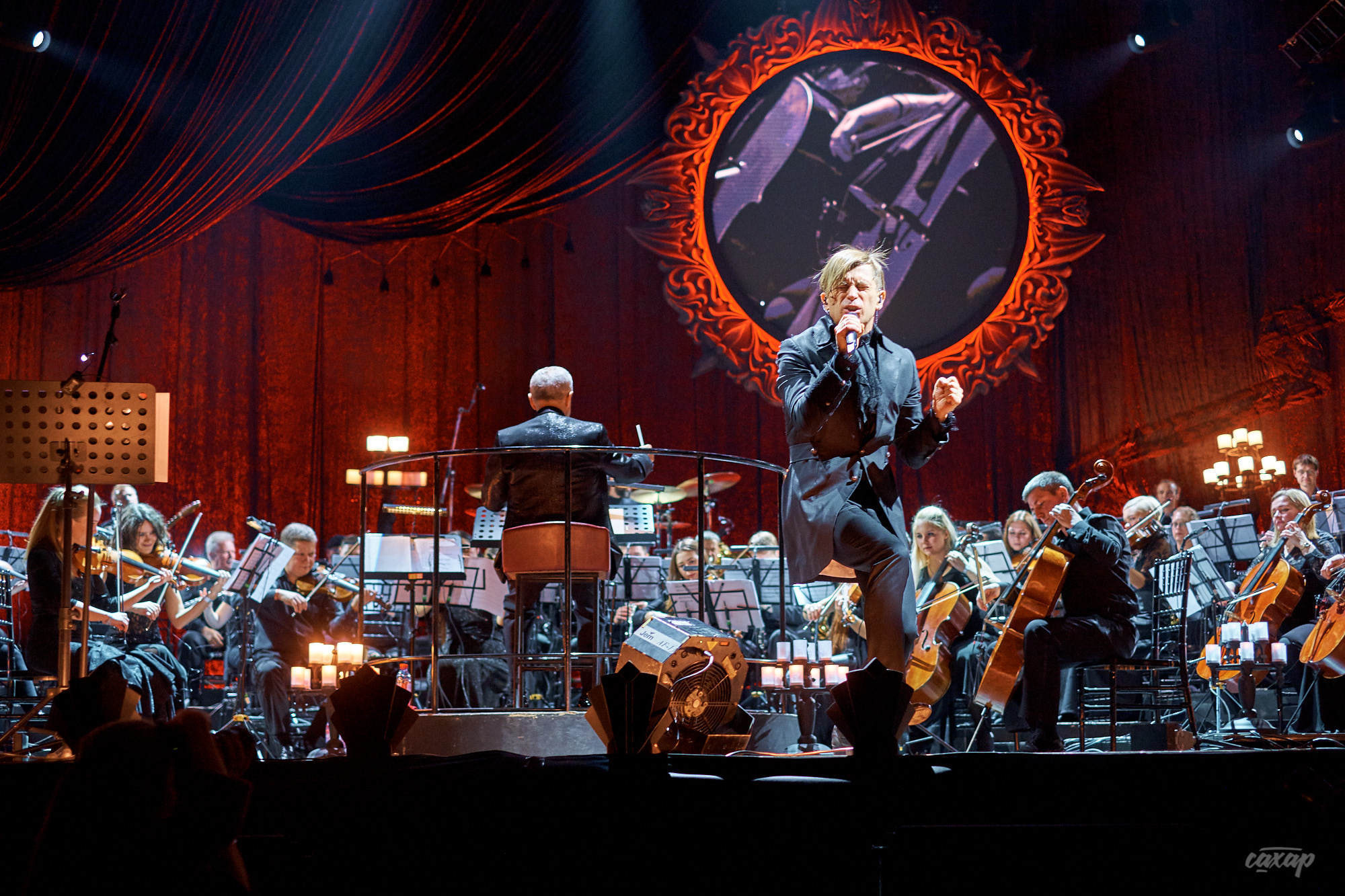 Би-2 с Симфоническим оркестром, фото с концерта. Фотограф в Екатеринбу. Профессиональный фотограф в Екатеринбурге Юра Сахар