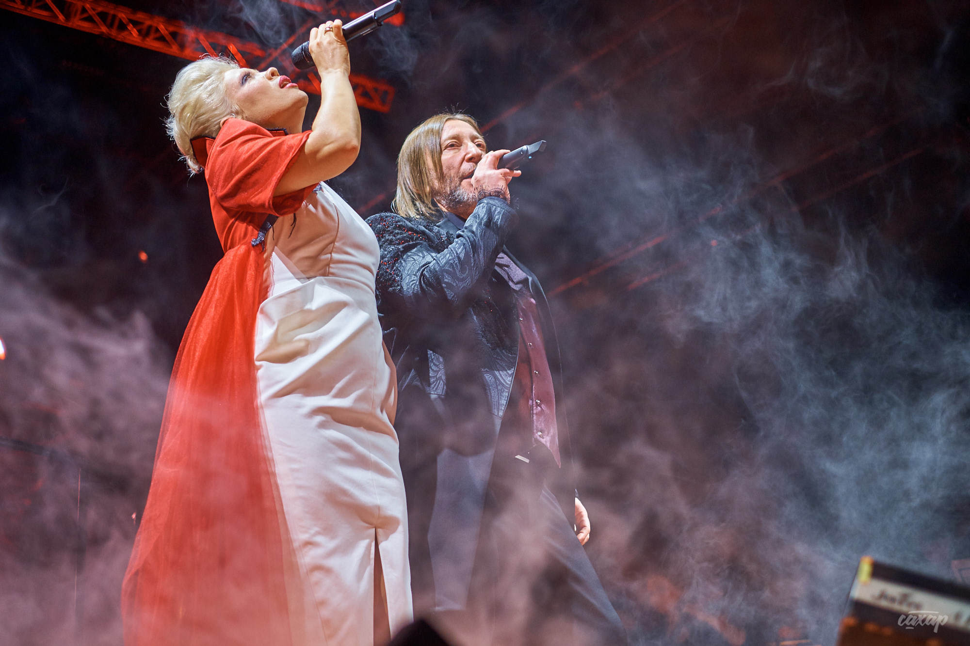 Би-2 с Симфоническим оркестром, фото с концерта. Фотограф в Екатеринбу. Профессиональный фотограф в Екатеринбурге Юра Сахар