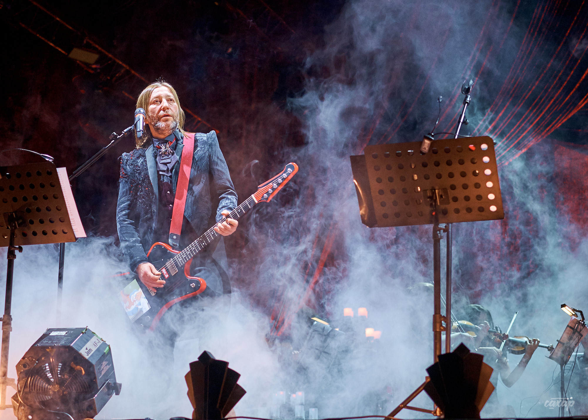 Би-2 с Симфоническим оркестром, фото с концерта. Фотограф в Екатеринбу. Профессиональный фотограф в Екатеринбурге Юра Сахар