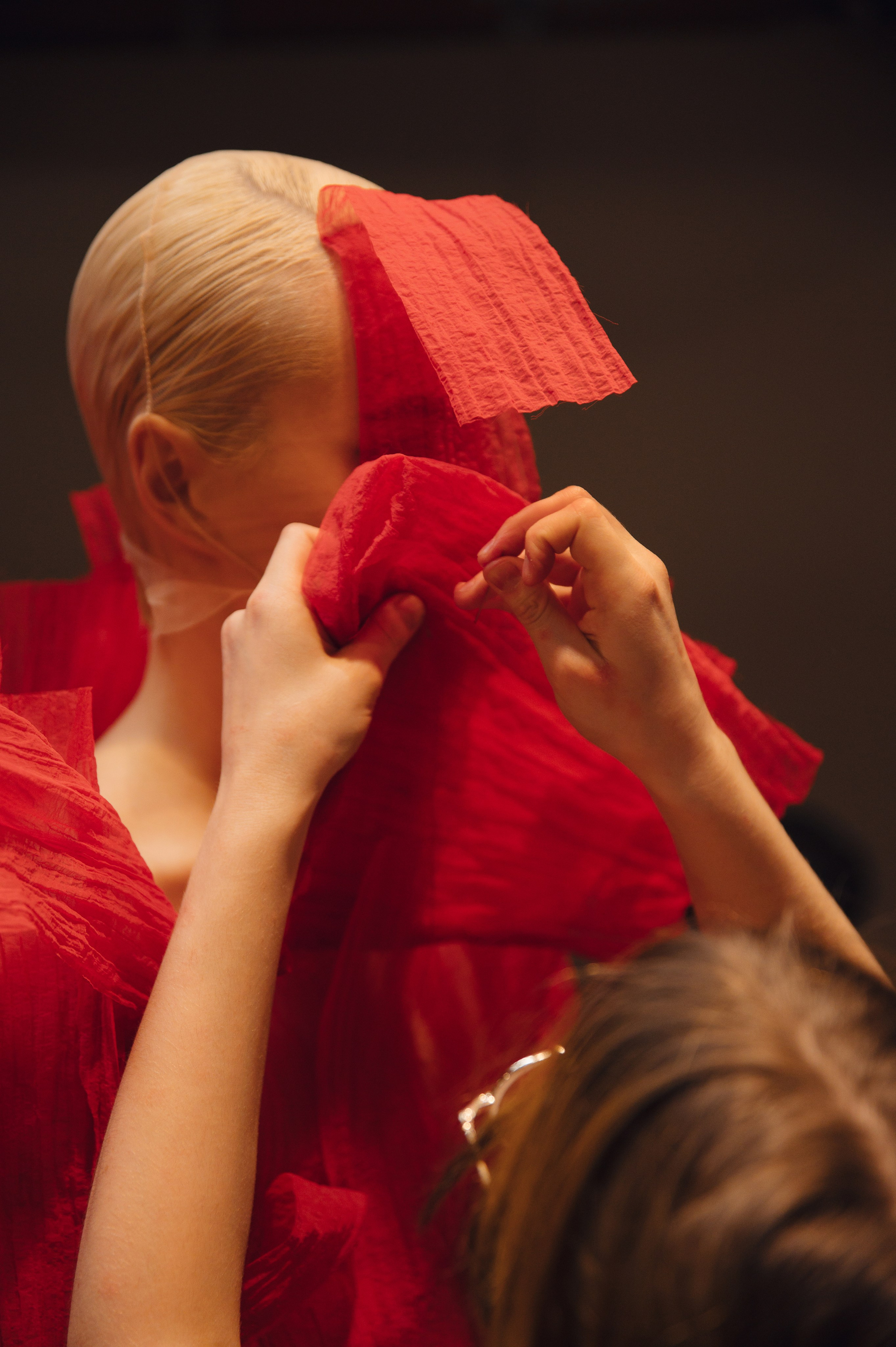 Бекстейдж показа «Новые Имена» собака.ru|ДЛТ. Портретный и репортажный фотограф в Санкт-Петербурге