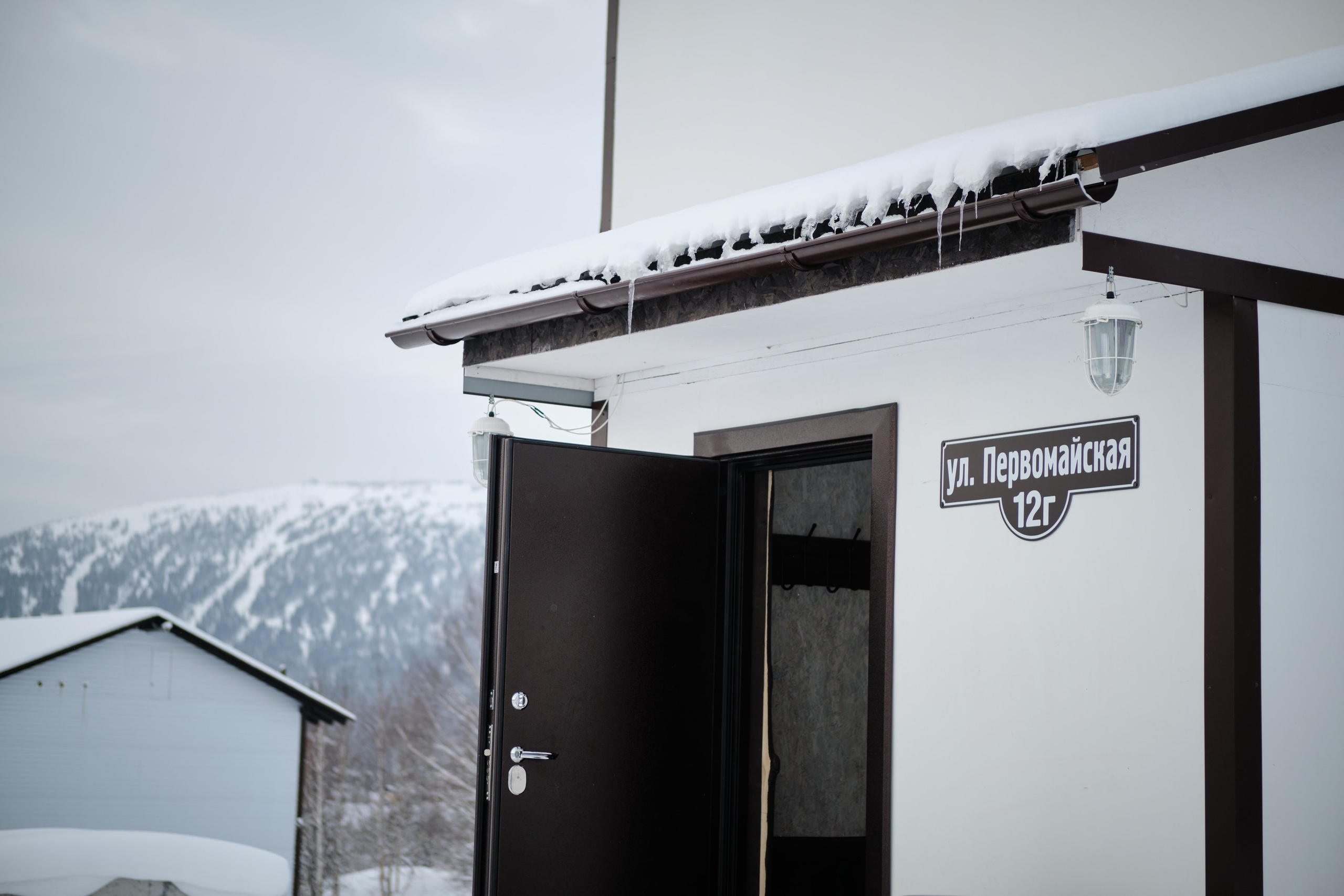 Цветочная 12. Свадебный и семейный фотограф в Новокузнецке Иван Иванов