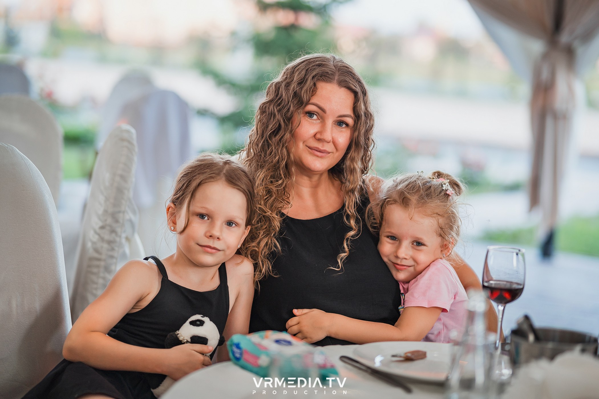 ЖАРКАЯ ПЯТНИЦА в ресторане «Империя»