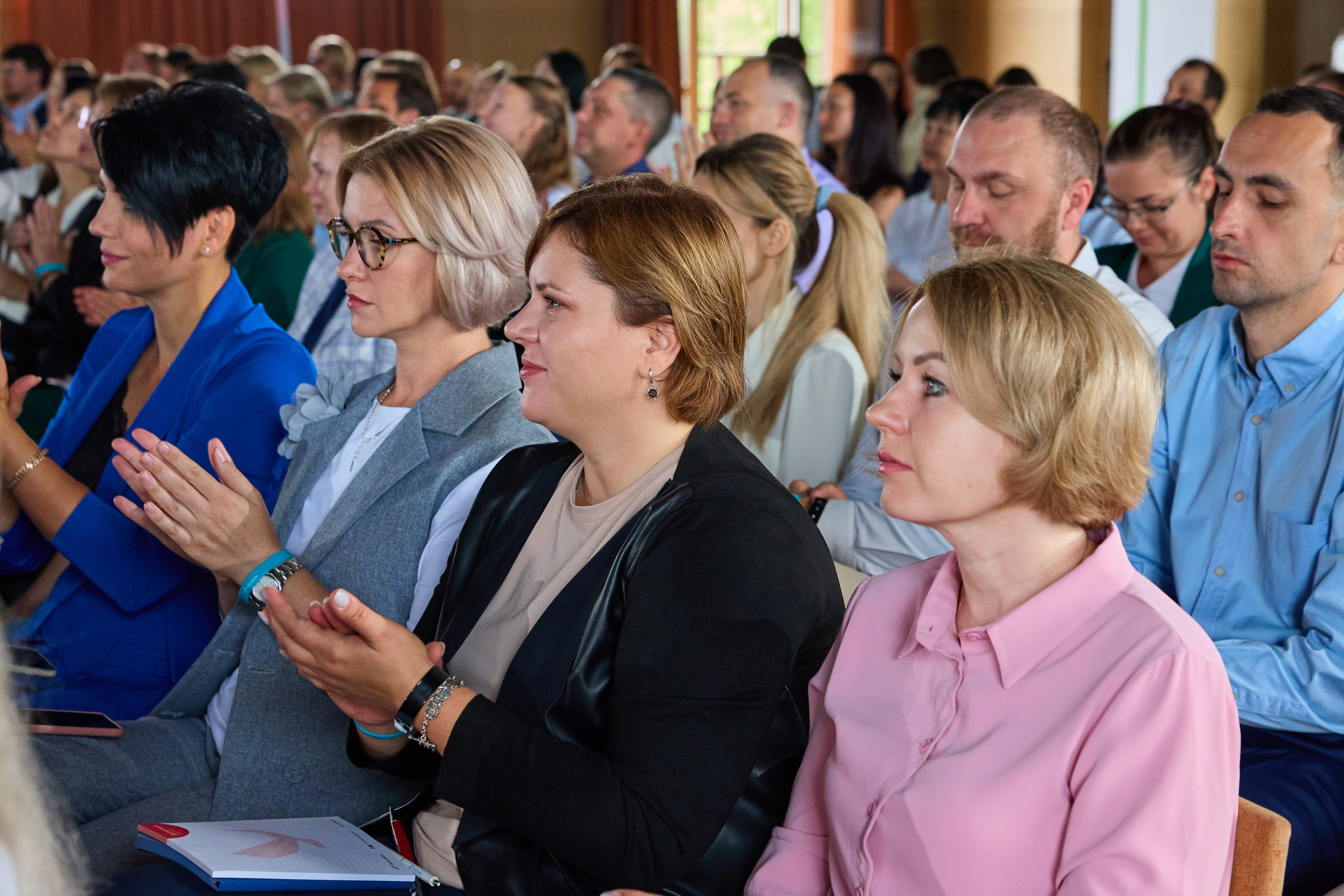 репортажная фотосъемка конференция репортажный фотограф москва екатеринбург калининград 