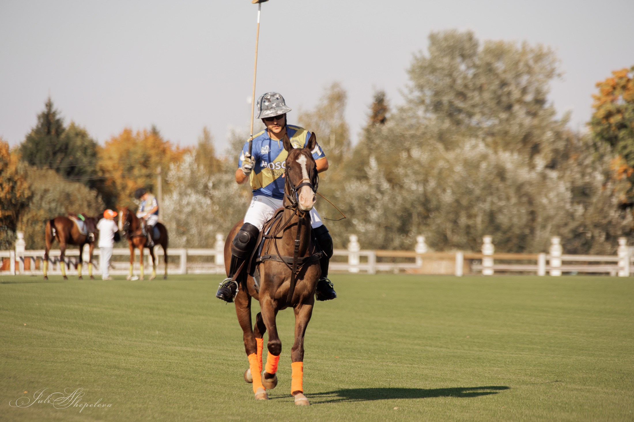 Осенний кубок по конному поло. Детская Конная фотография в Москве Юлия Шепелева