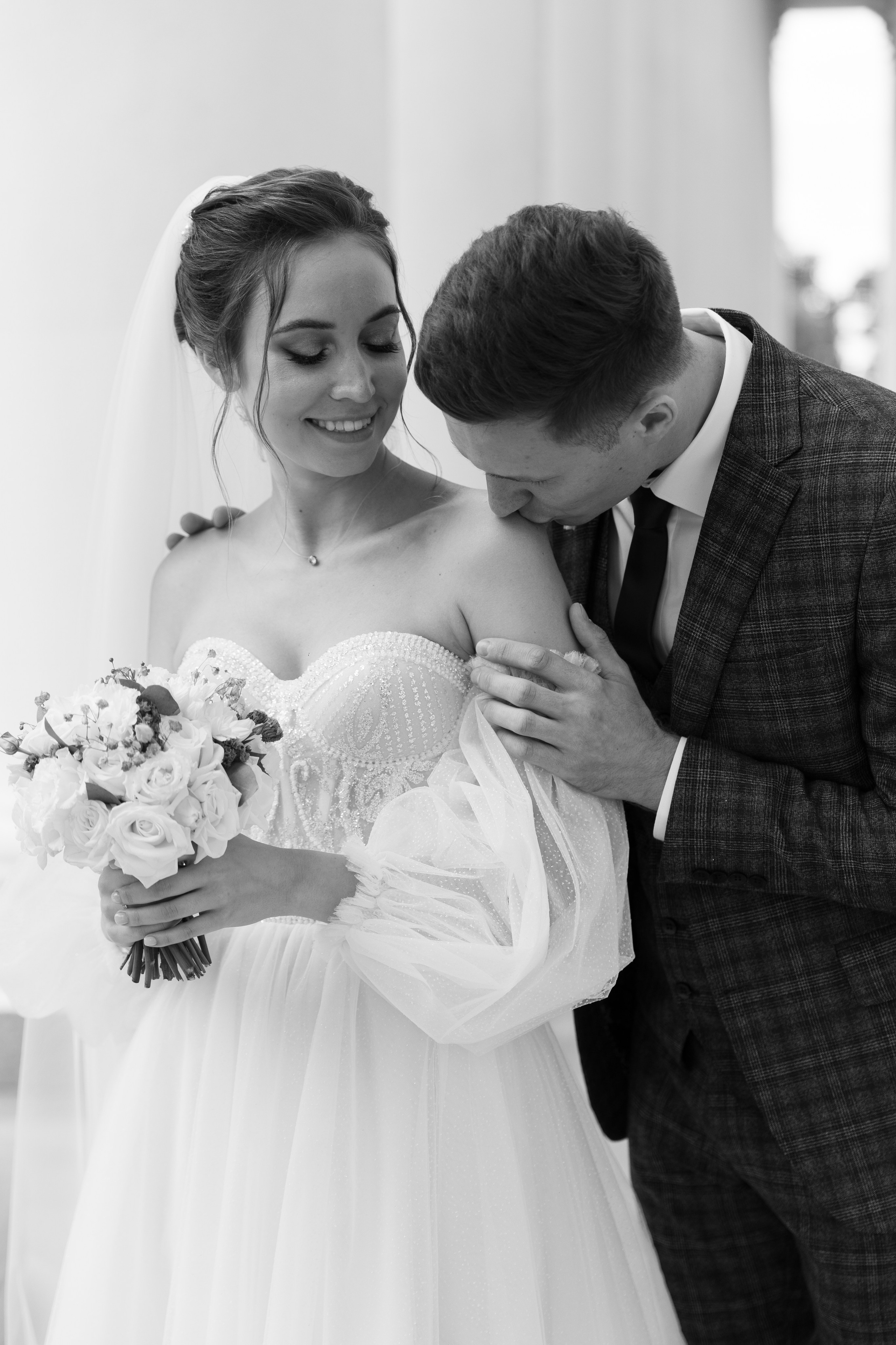 Зимний театр. Свадебный портретный фотограф видеограф Кирилл Соборный в Сочи Адлере