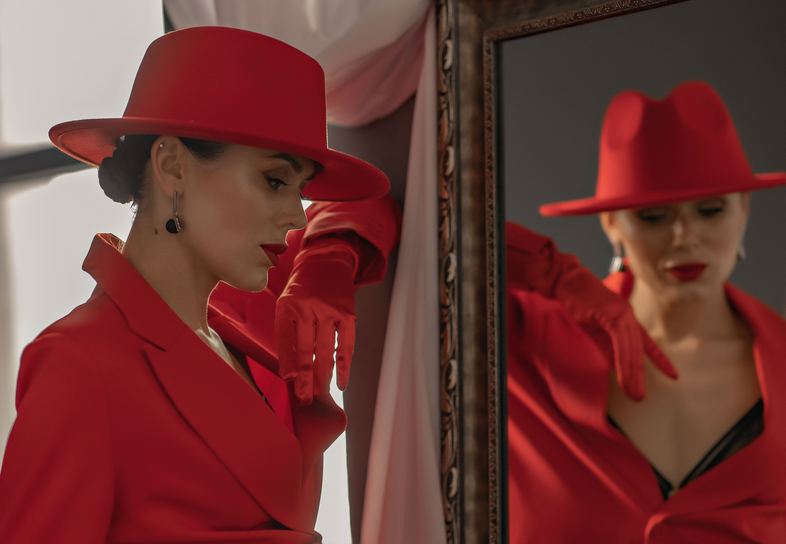 Женский портрет. Фотограф-стилист Крым Прокат одежды в Крыму. Фотосессии в Крыму