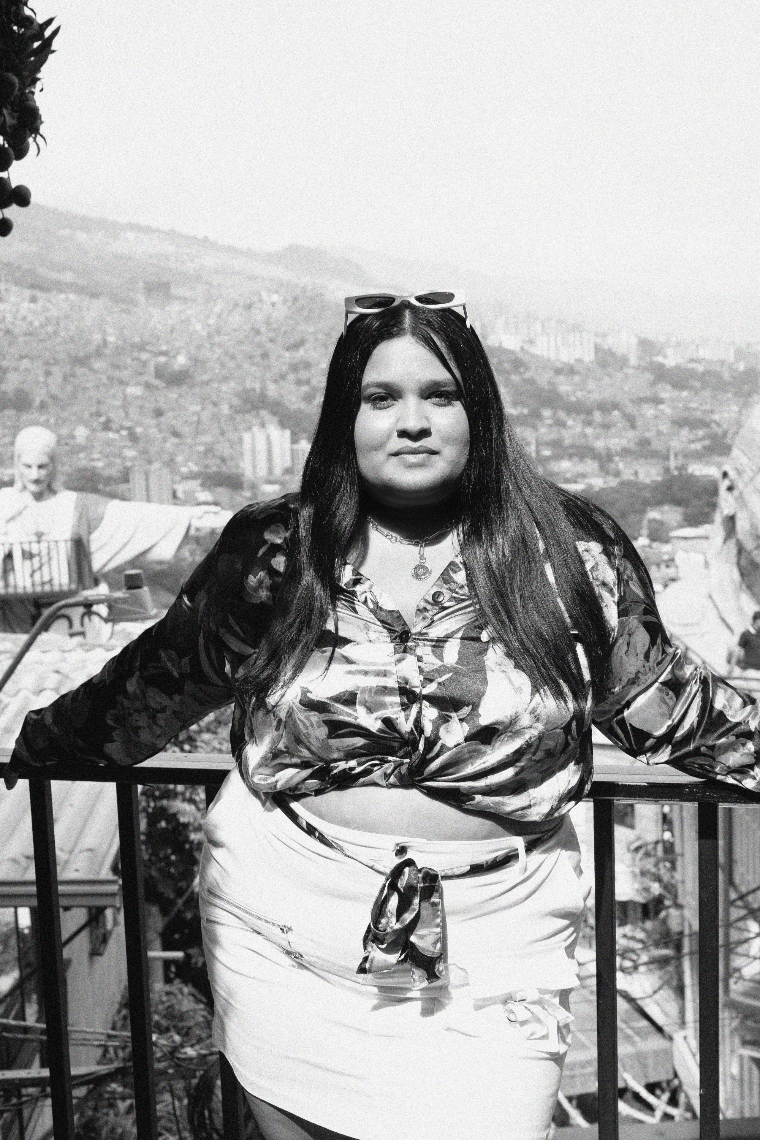 Jess in Communa 13. Wedding Photographer in Barcelona and Medellin