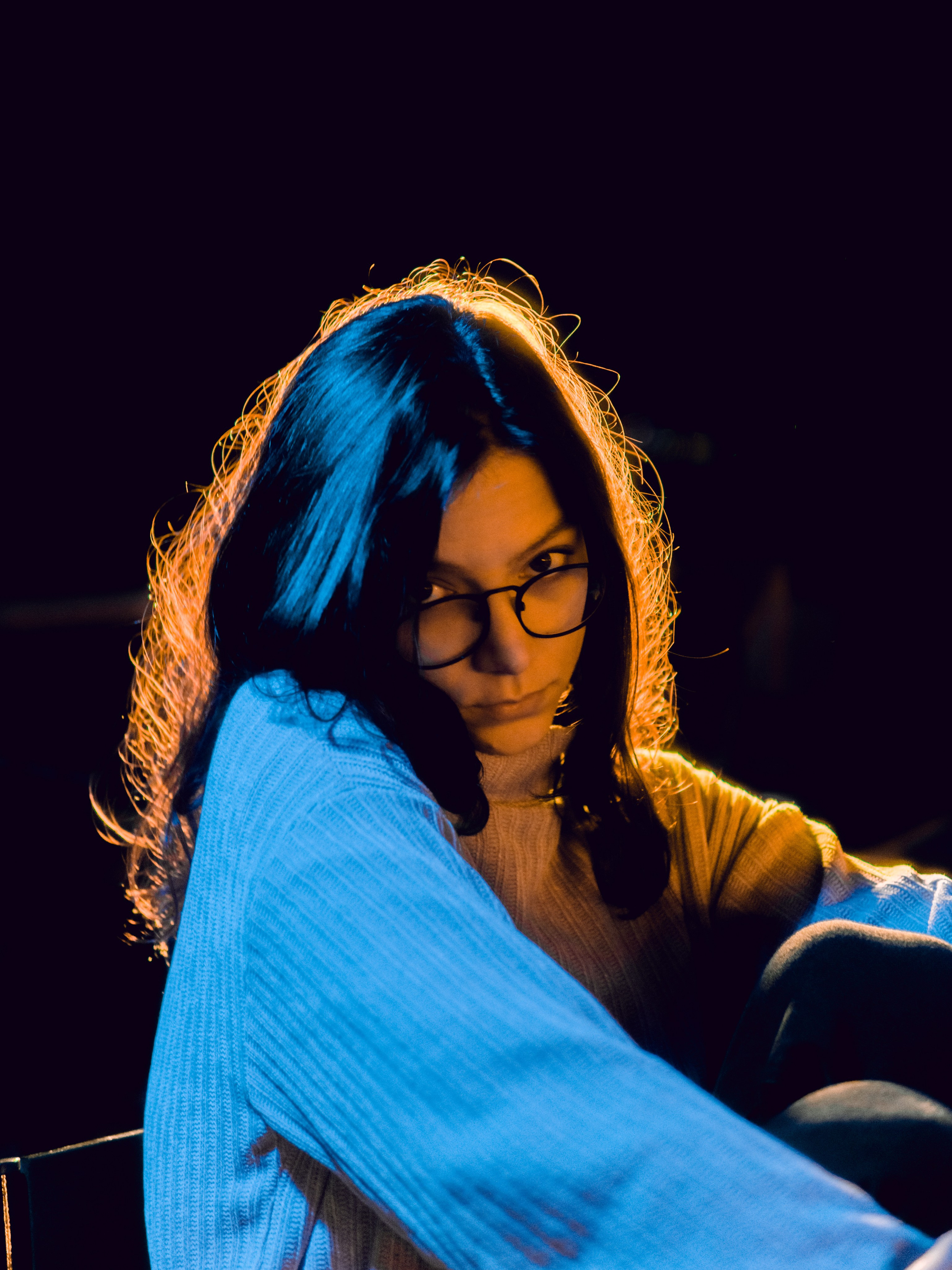 Лера с цветным светом. Главная