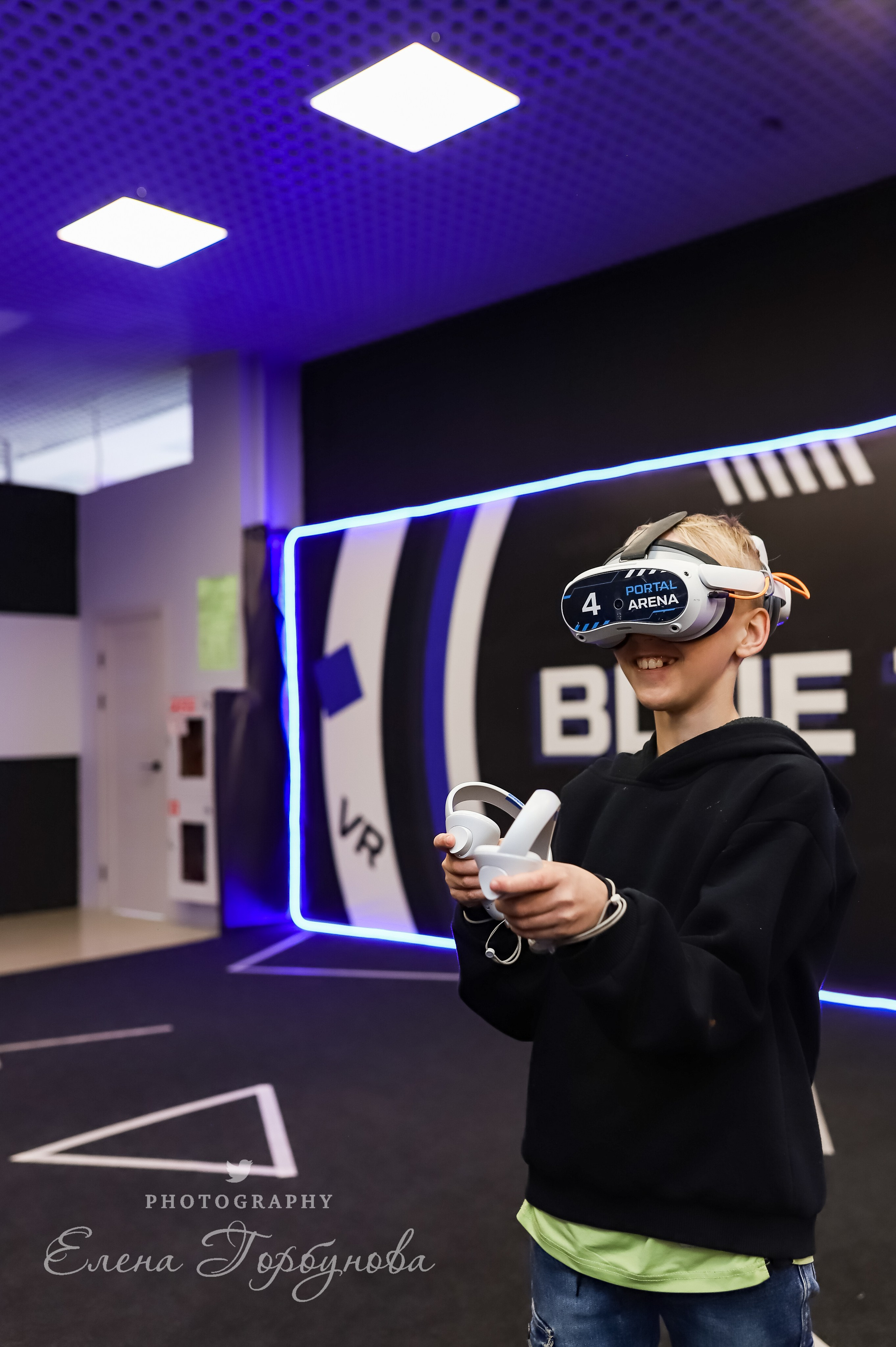 Репортаж в виртуальной реальности. Май 2024. Фотограф Пермь. Свадьбы. Семья и дети, школа, д. сад. Фотокниги