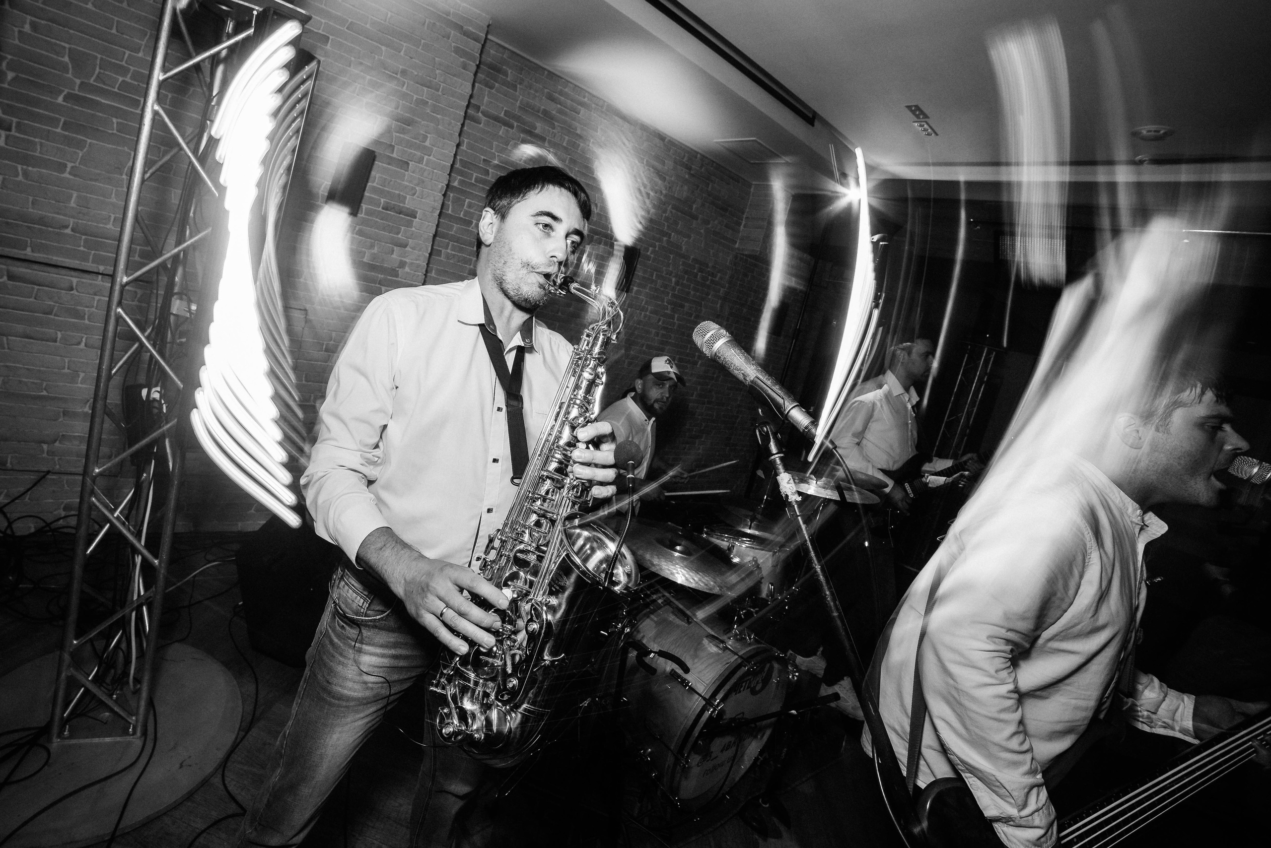 Полина и Данил (полный день в Кузнечной). Свадебный и портретный фотограф в Липецке Юлия Свит