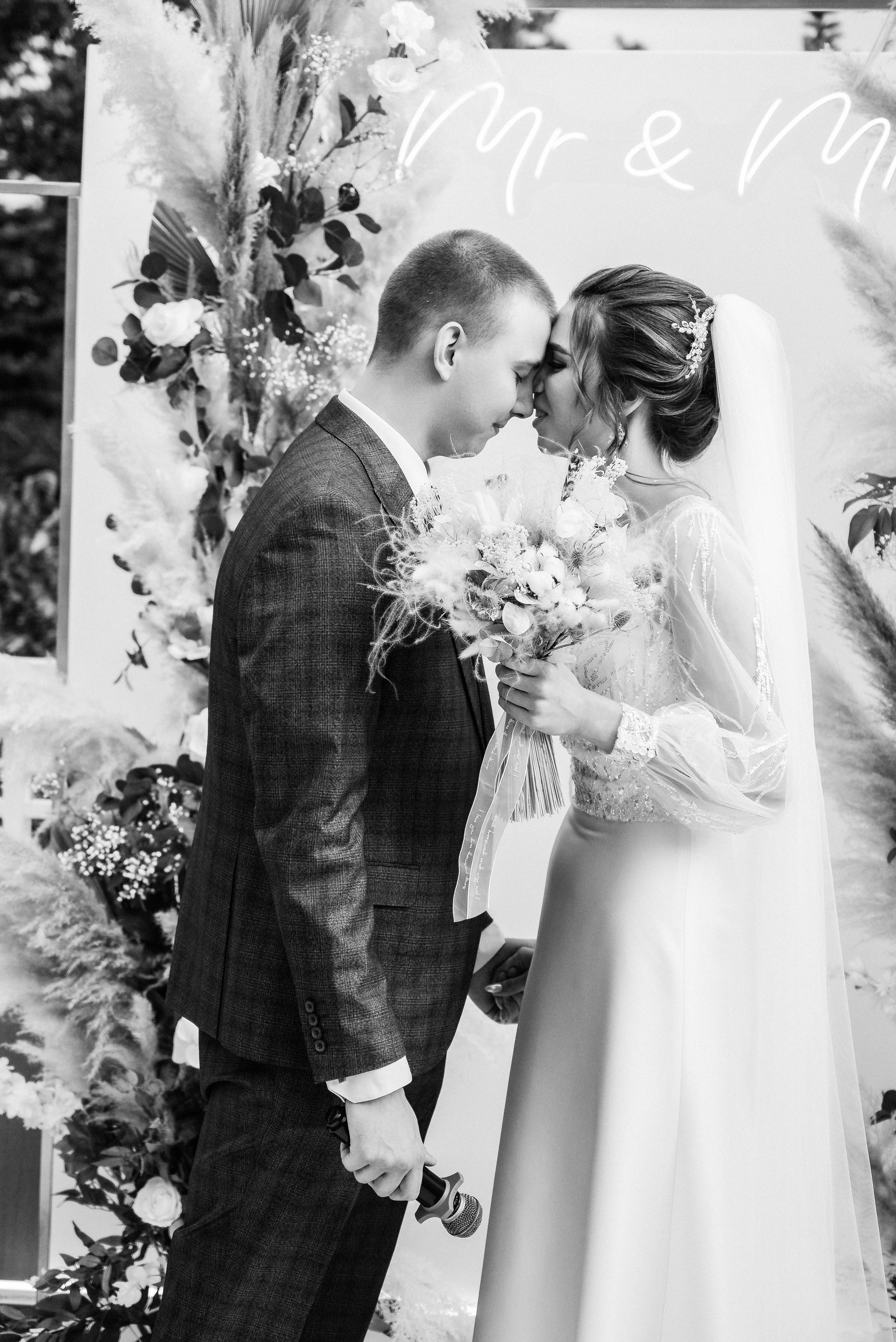 Полина и Данил (полный день в Кузнечной). Свадебный и портретный фотограф в Липецке Юлия Свит