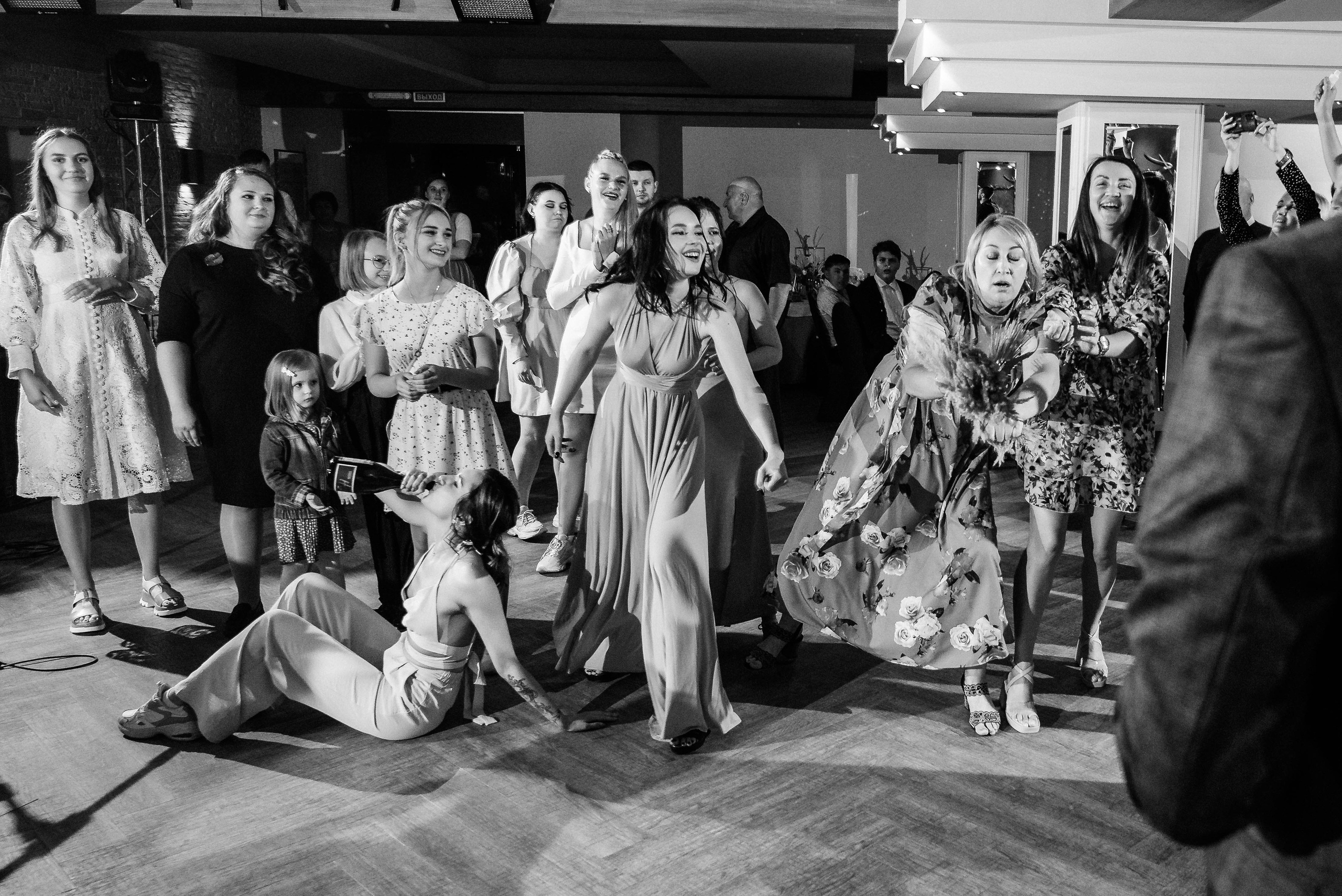 Полина и Данил (полный день в Кузнечной). Свадебный и портретный фотограф в Липецке Юлия Свит