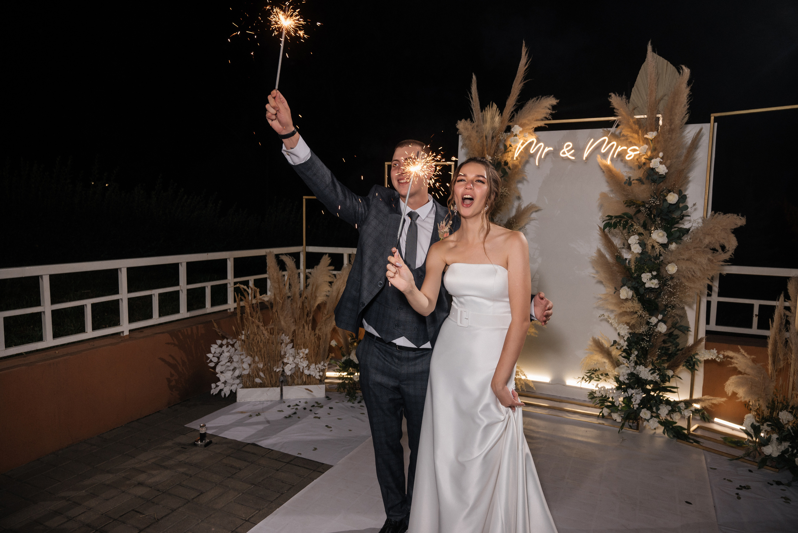 Полина и Данил (полный день в Кузнечной). Свадебный и портретный фотограф в Липецке Юлия Свит