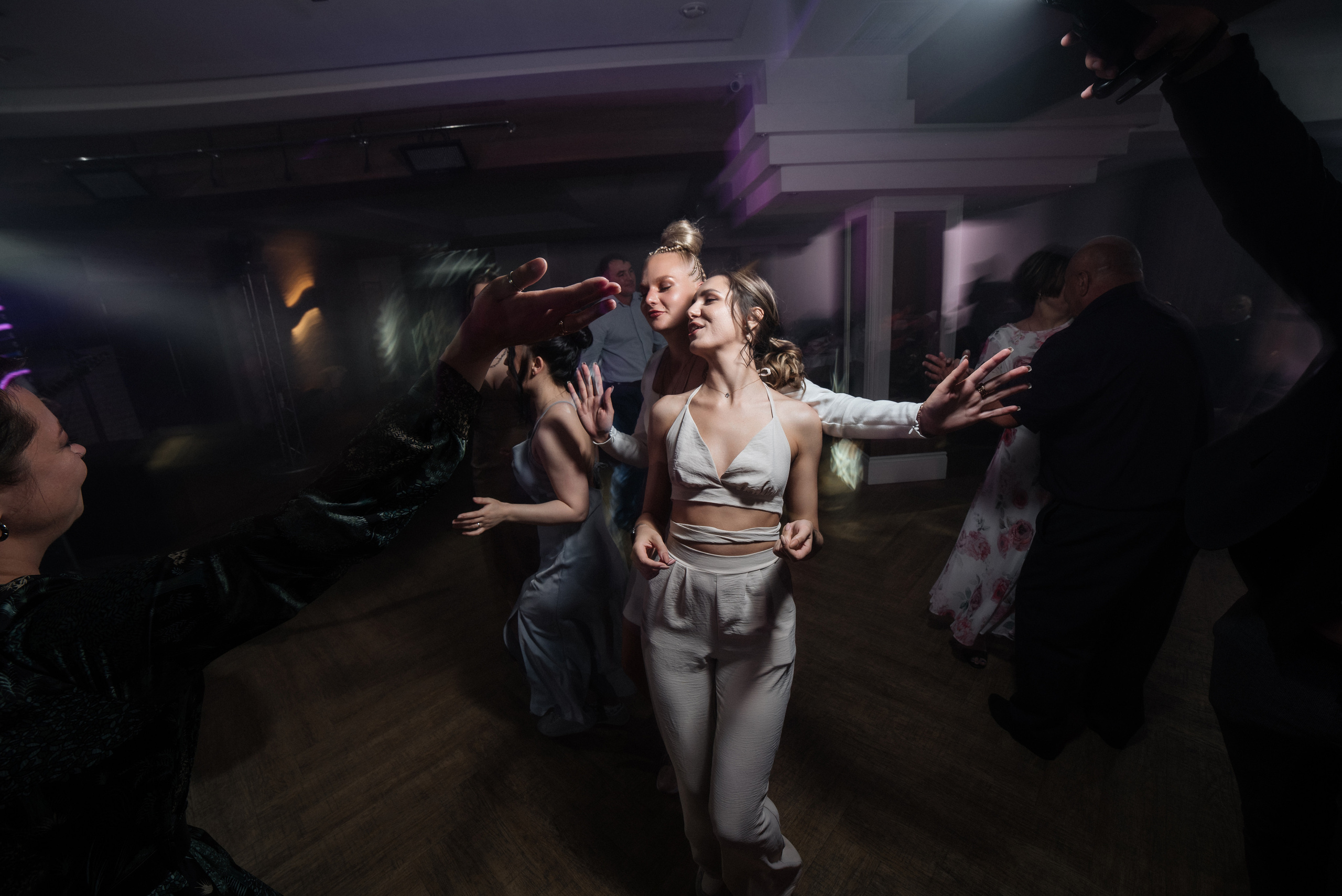 Полина и Данил (полный день в Кузнечной). Свадебный и портретный фотограф в Липецке Юлия Свит