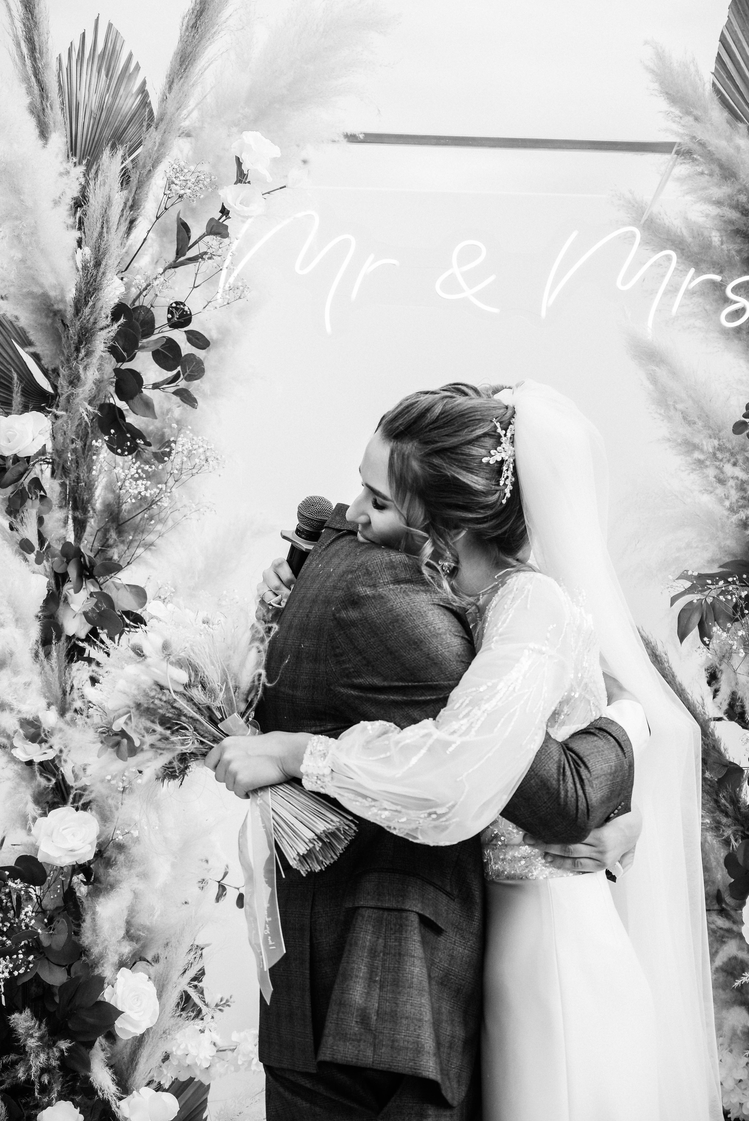 Полина и Данил (полный день в Кузнечной). Свадебный и портретный фотограф в Липецке Юлия Свит