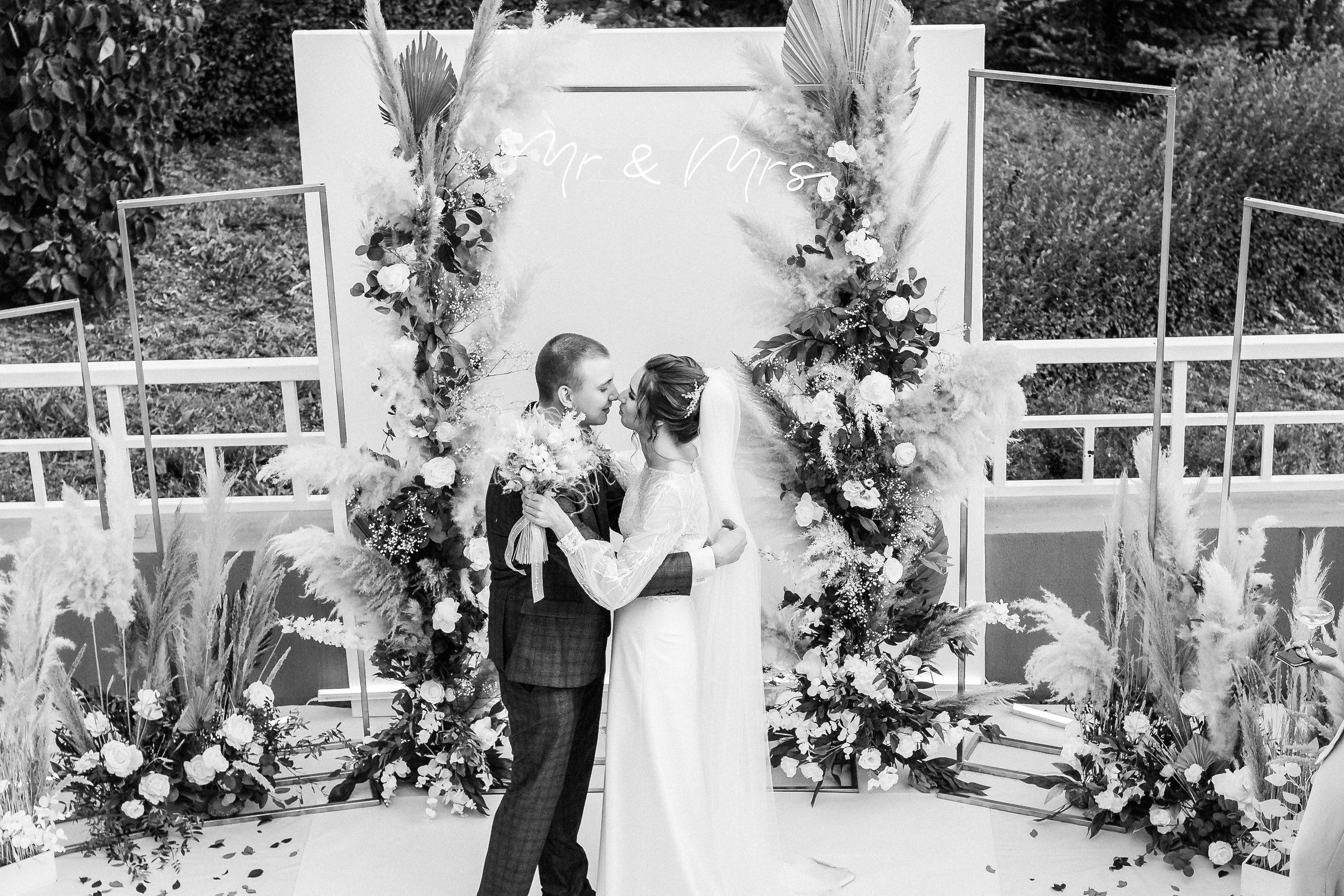 Полина и Данил (полный день в Кузнечной). Свадебный и портретный фотограф в Липецке Юлия Свит