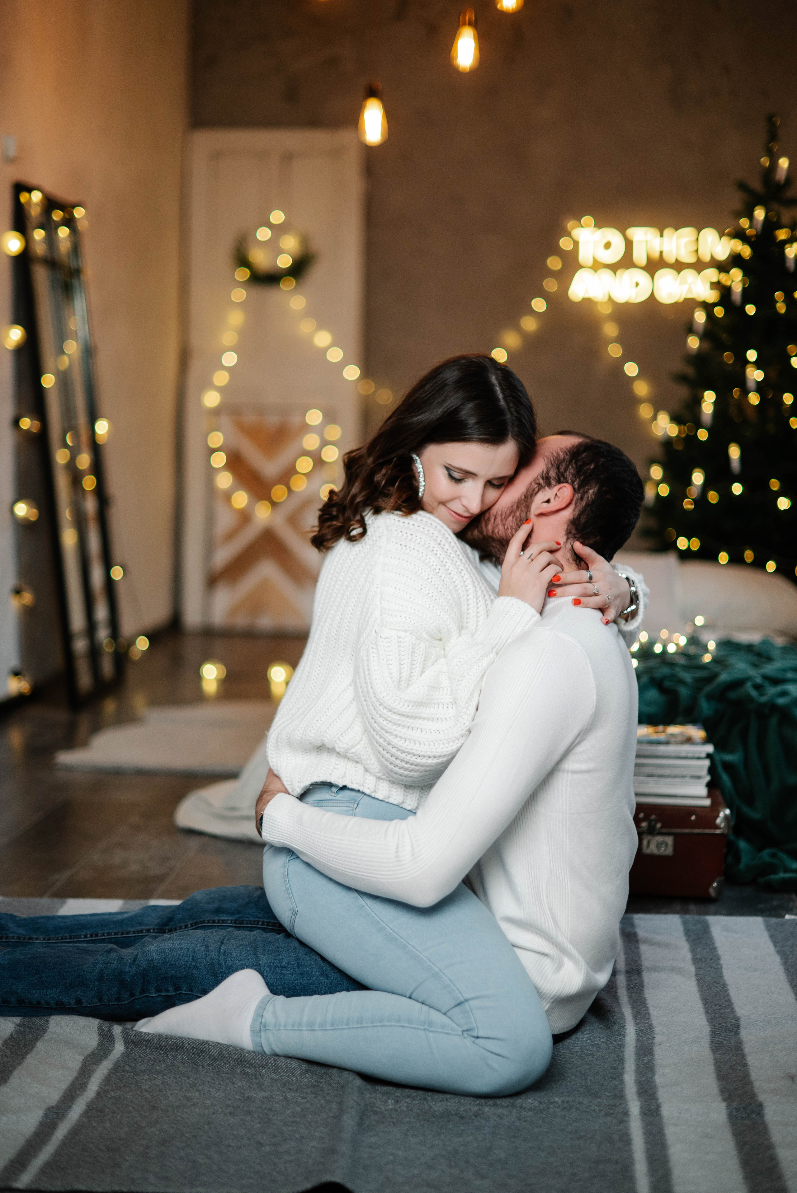 Олеся и Серёжа в уютной новогодней стилистике. Свадебный и портретный фотограф в Липецке Юлия Свит