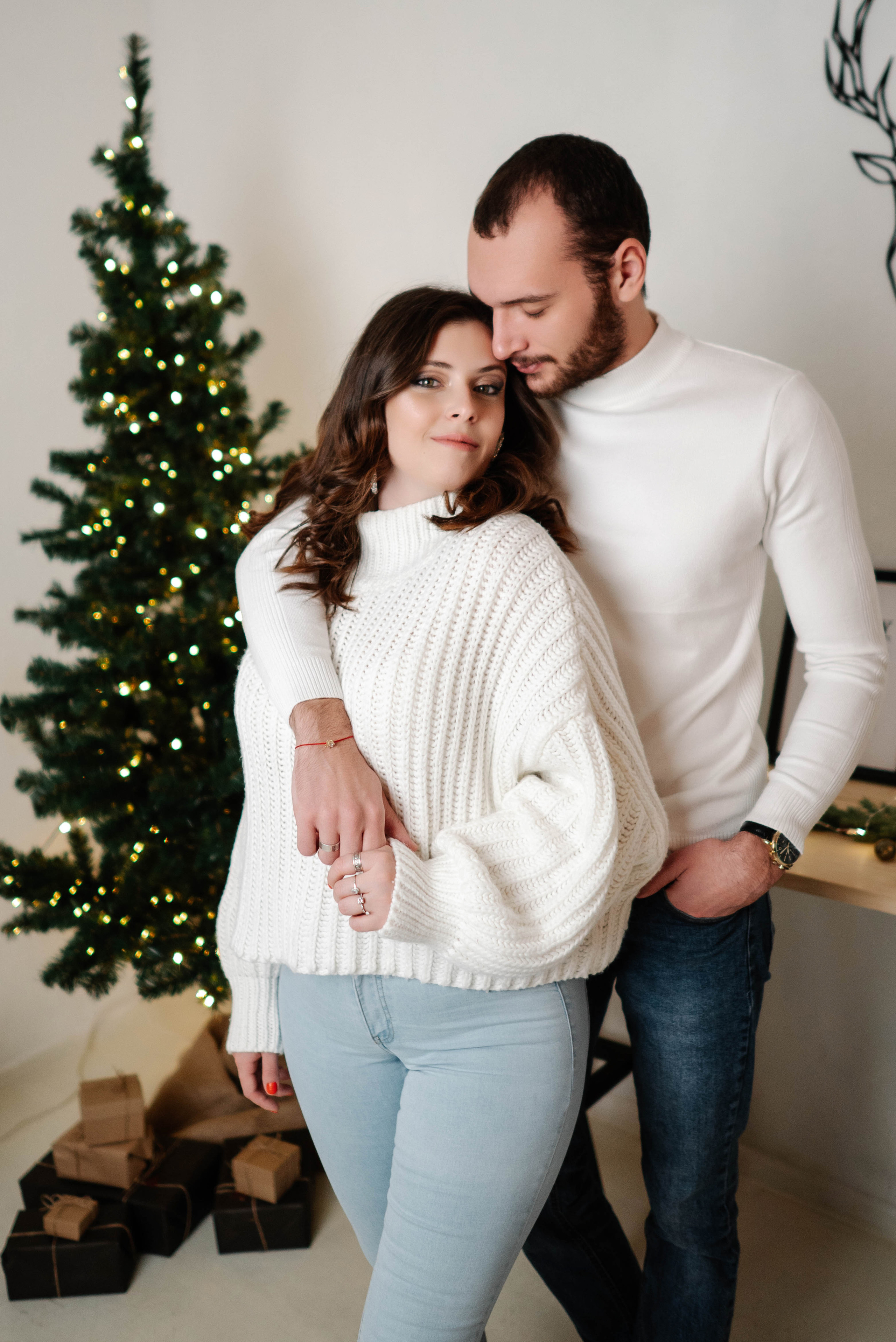 Олеся и Серёжа в уютной новогодней стилистике. Свадебный и портретный фотограф в Липецке Юлия Свит