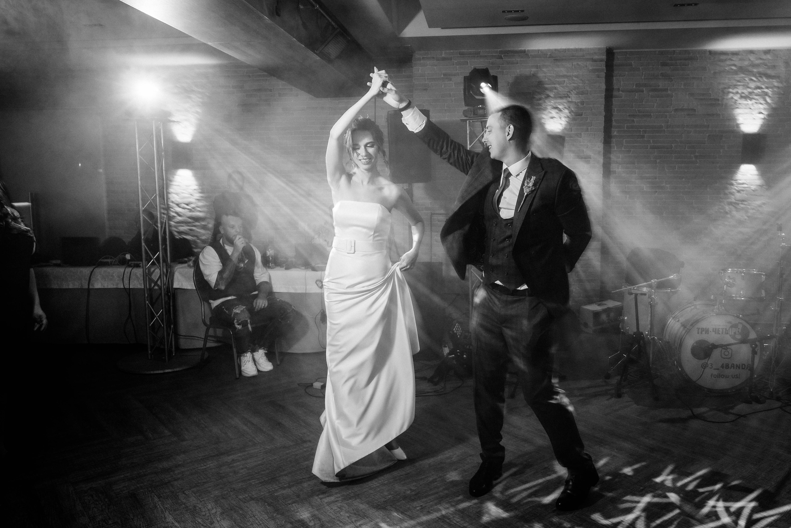 Полина и Данил (полный день в Кузнечной). Свадебный и портретный фотограф в Липецке Юлия Свит