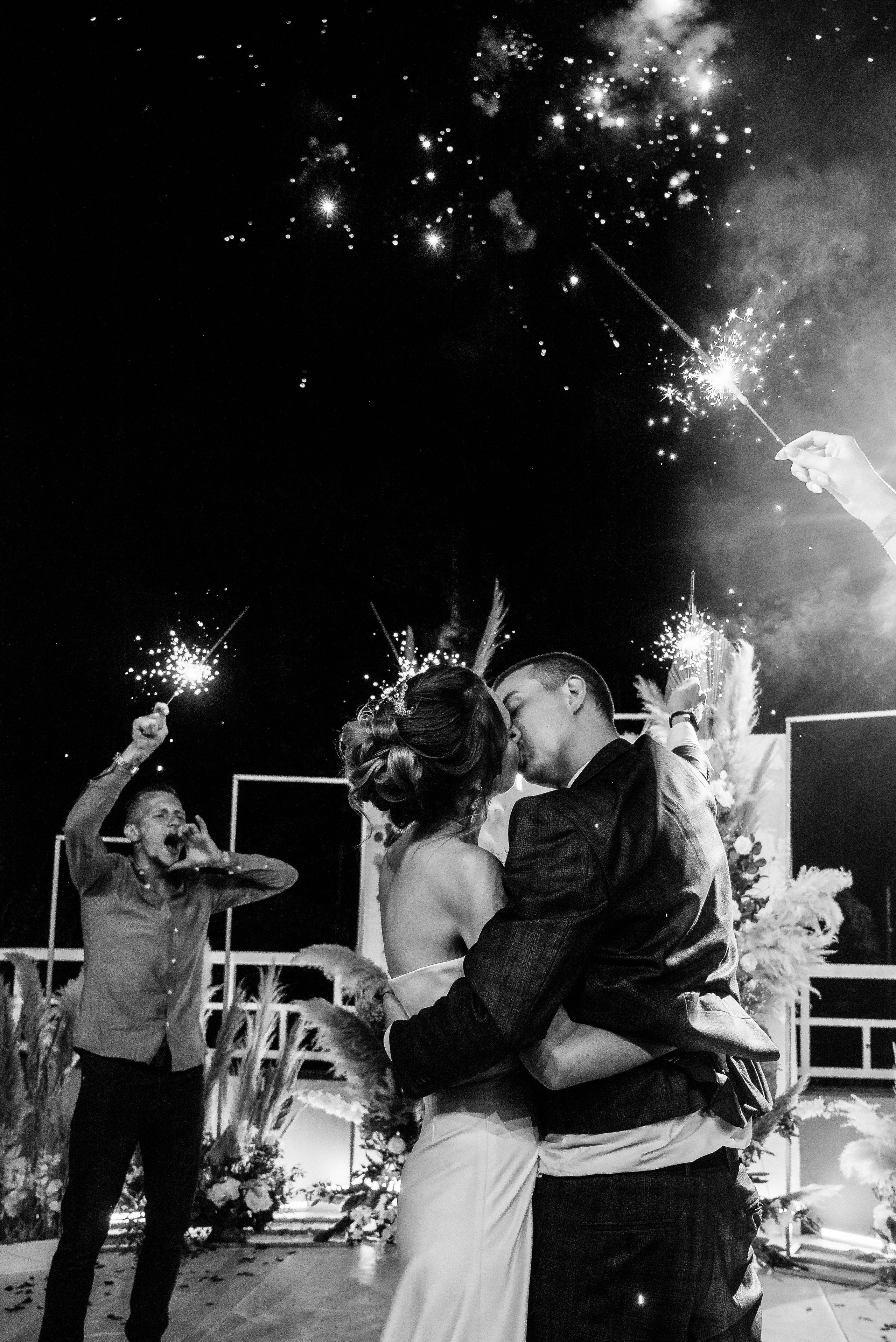 Полина и Данил (полный день в Кузнечной). Свадебный и портретный фотограф в Липецке Юлия Свит