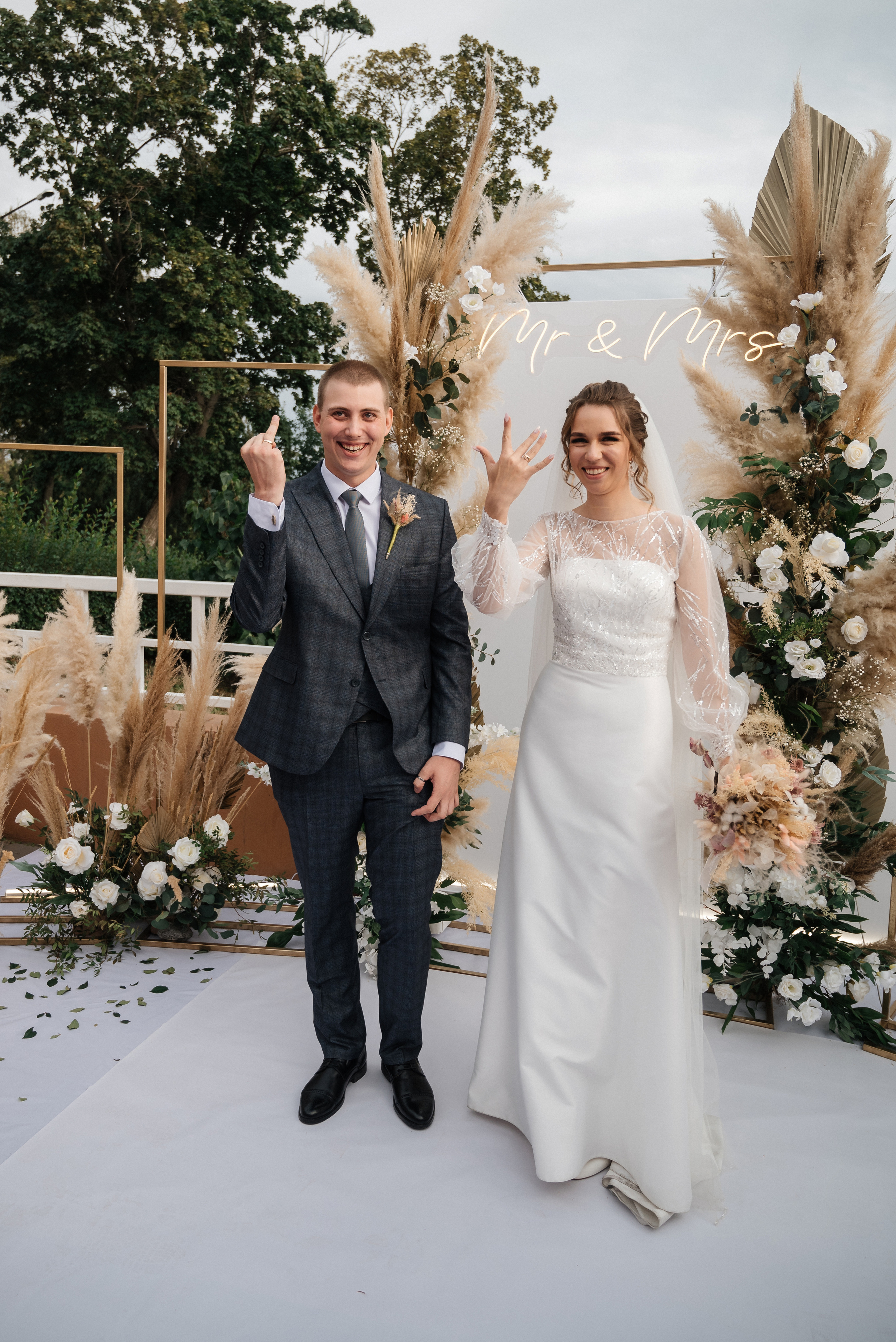 Полина и Данил (полный день в Кузнечной). Свадебный и портретный фотограф в Липецке Юлия Свит