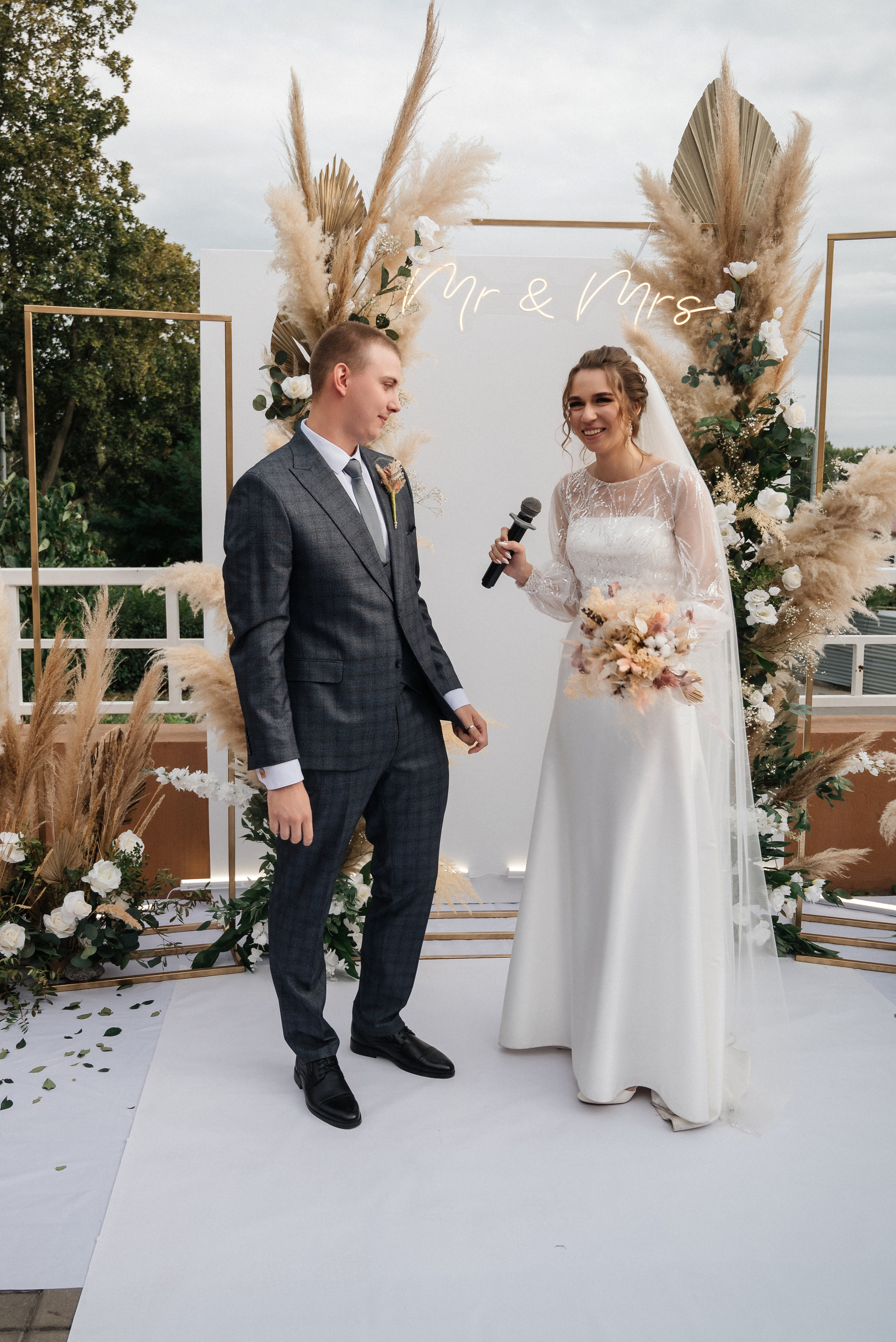 Полина и Данил (полный день в Кузнечной). Свадебный и портретный фотограф в Липецке Юлия Свит