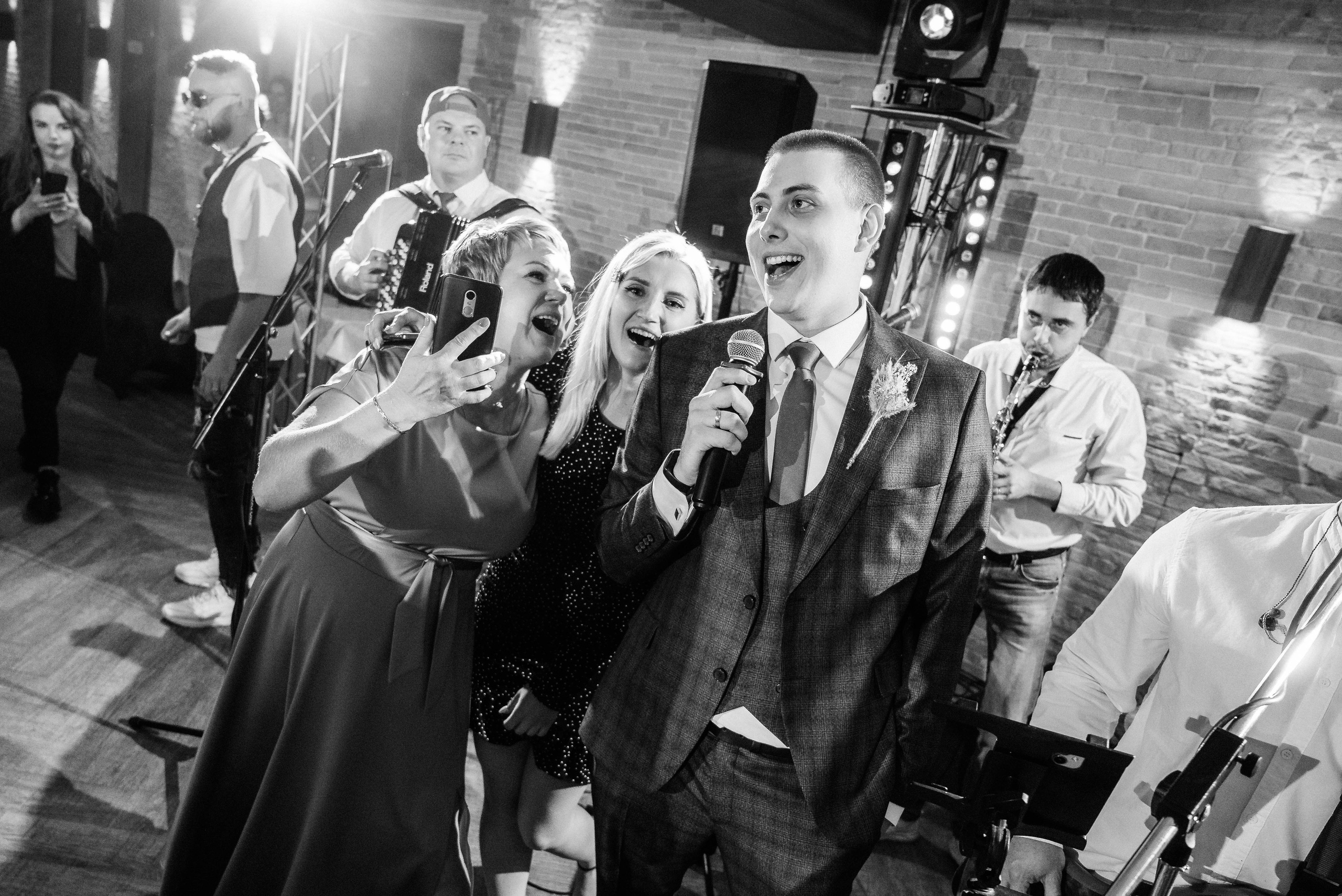 Полина и Данил (полный день в Кузнечной). Свадебный и портретный фотограф в Липецке Юлия Свит