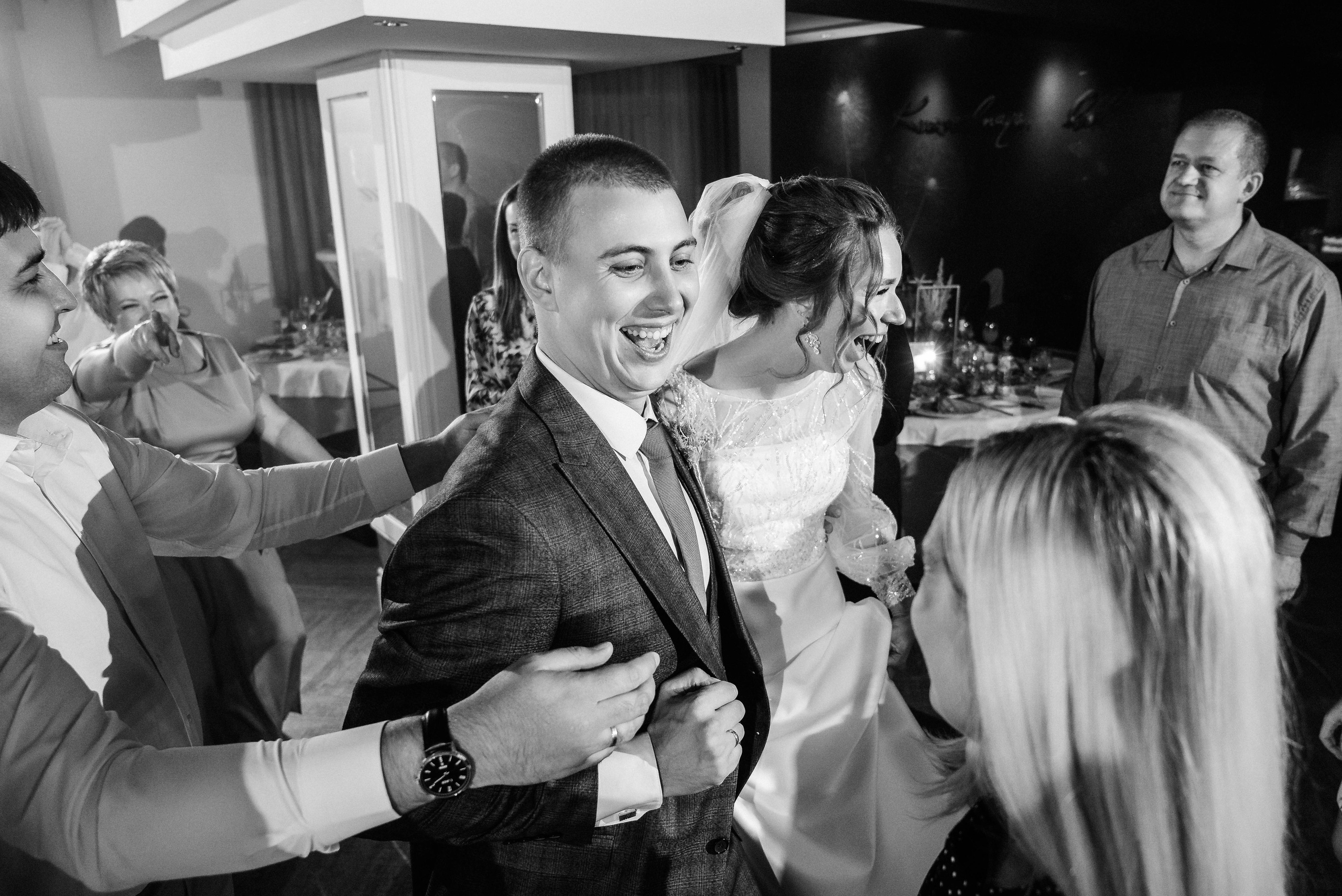 Полина и Данил (полный день в Кузнечной). Свадебный и портретный фотограф в Липецке Юлия Свит