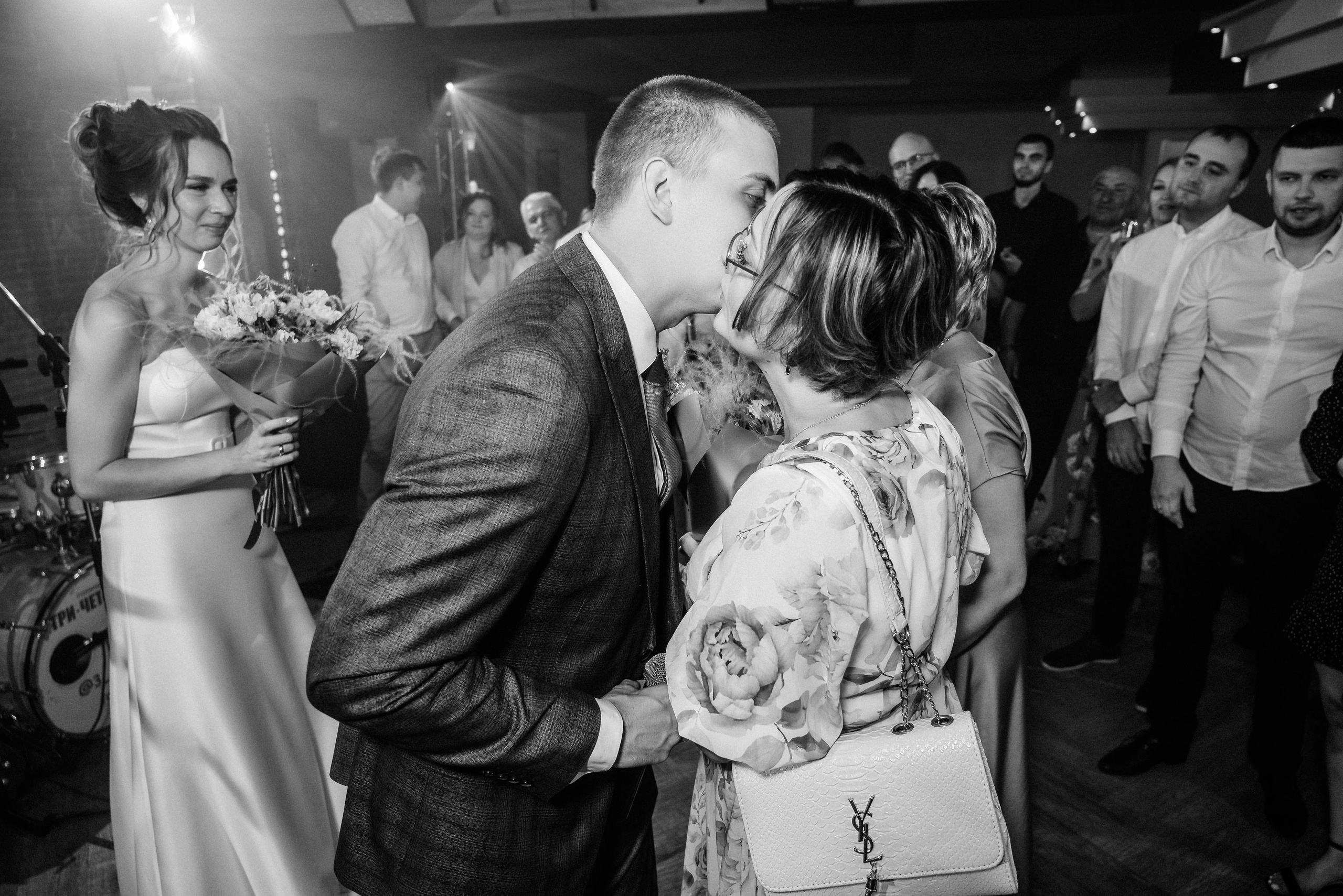 Полина и Данил (полный день в Кузнечной). Свадебный и портретный фотограф в Липецке Юлия Свит