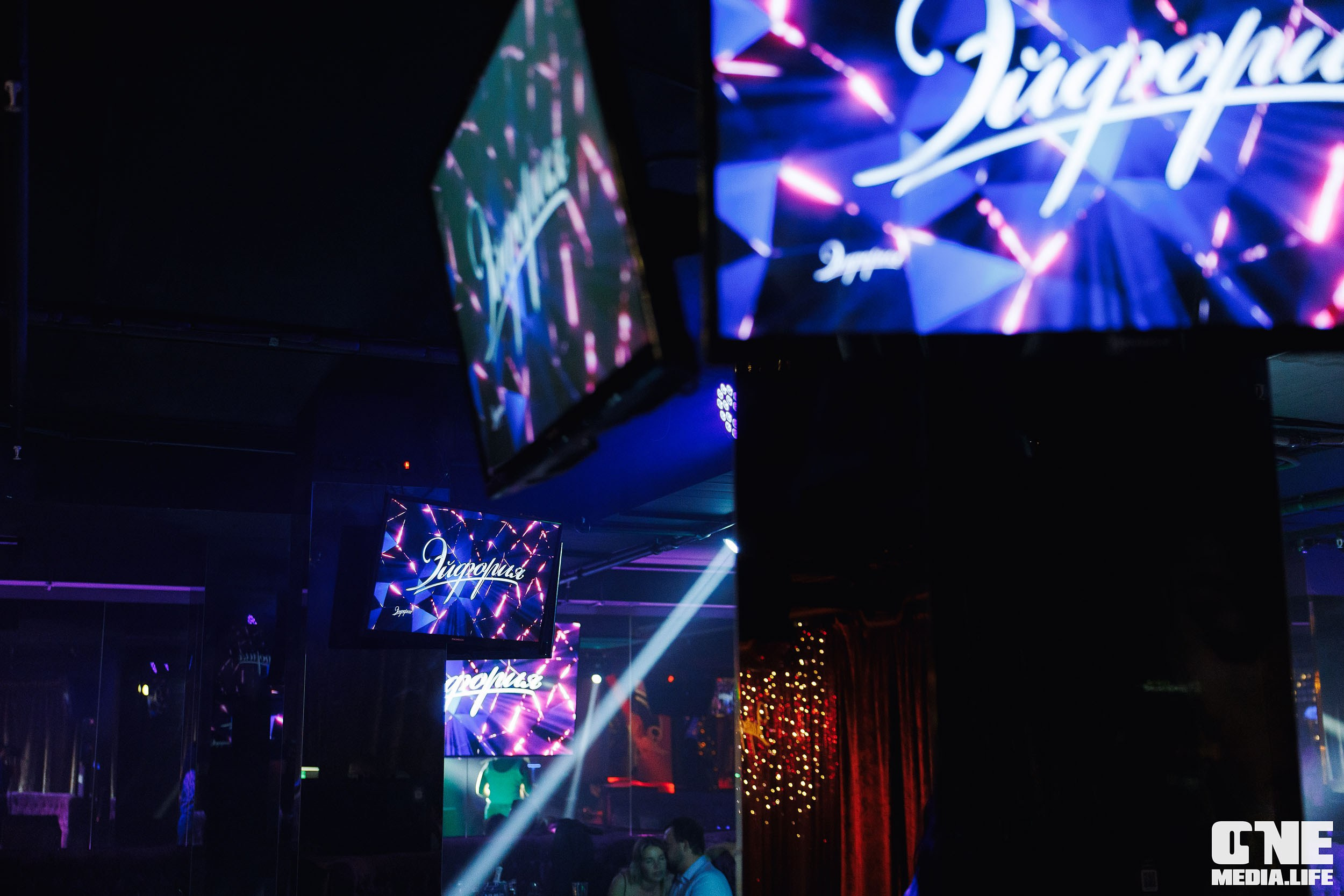 Фоторепортаж из караоке-клуба Эйфория. One Media Life: фоторепортажи, фотоотчеты с мероприятий и заведений