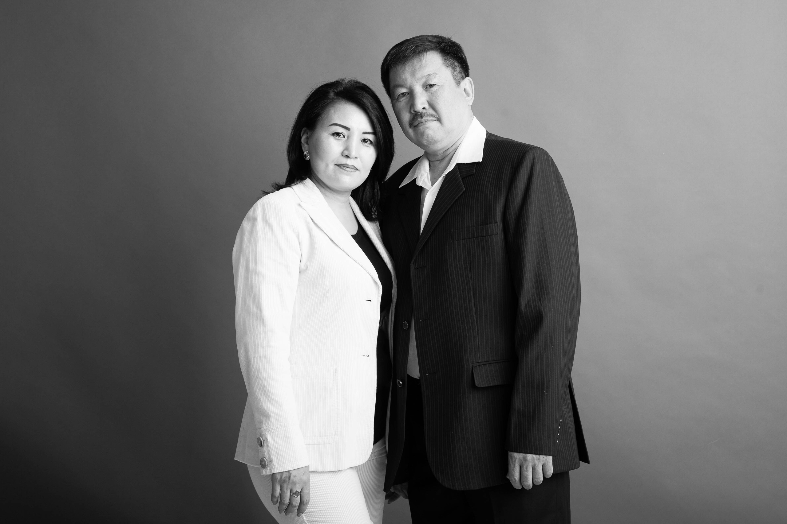 Фотосессия семейная. Фотостудия Алматы. Семейная и детская фотостудия Family studio.Фотограф Алматы