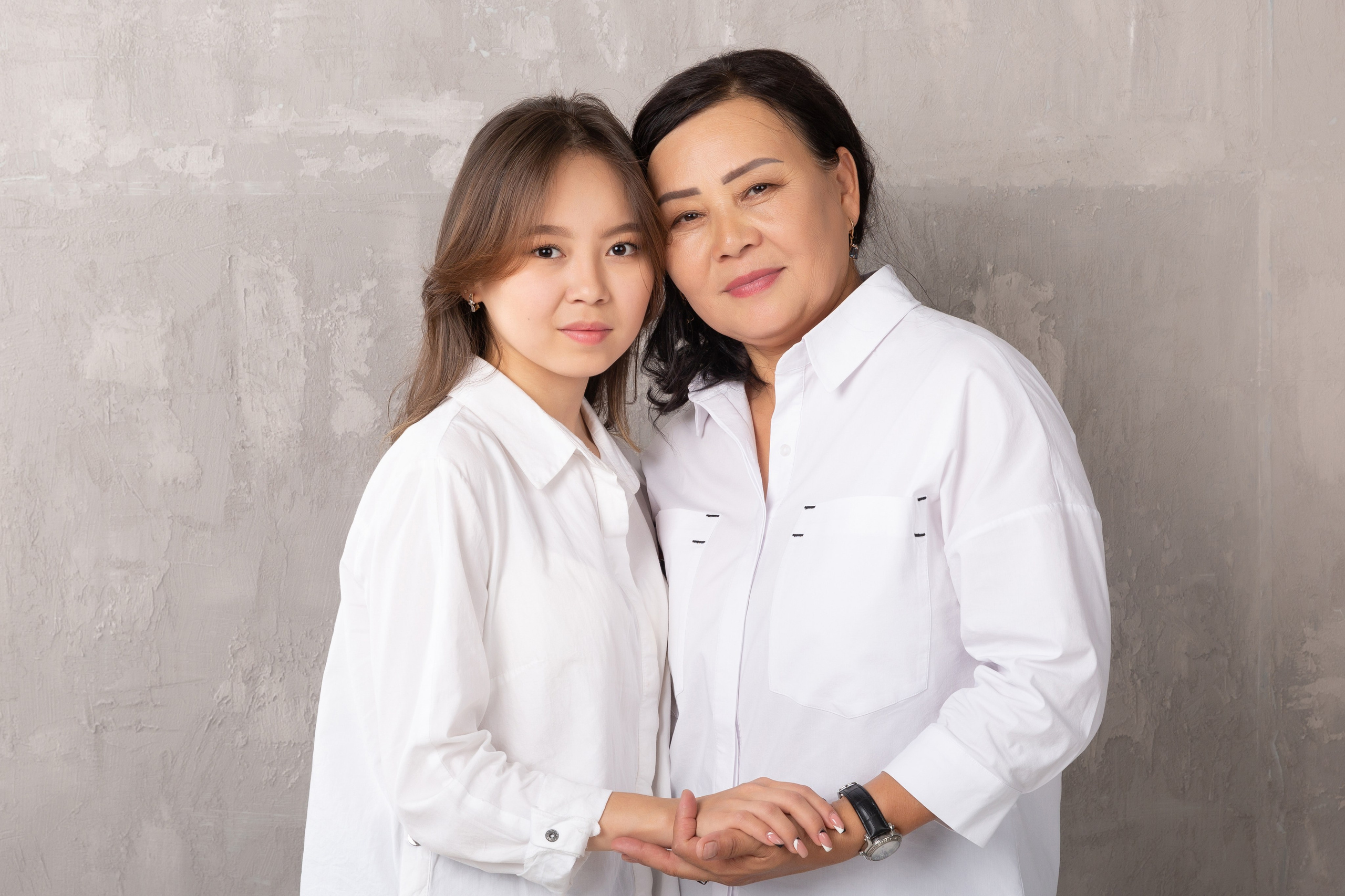 Аяулым и семья. Фотостудия Алматы. Семейная и детская фотостудия Family studio.Фотограф Алматы