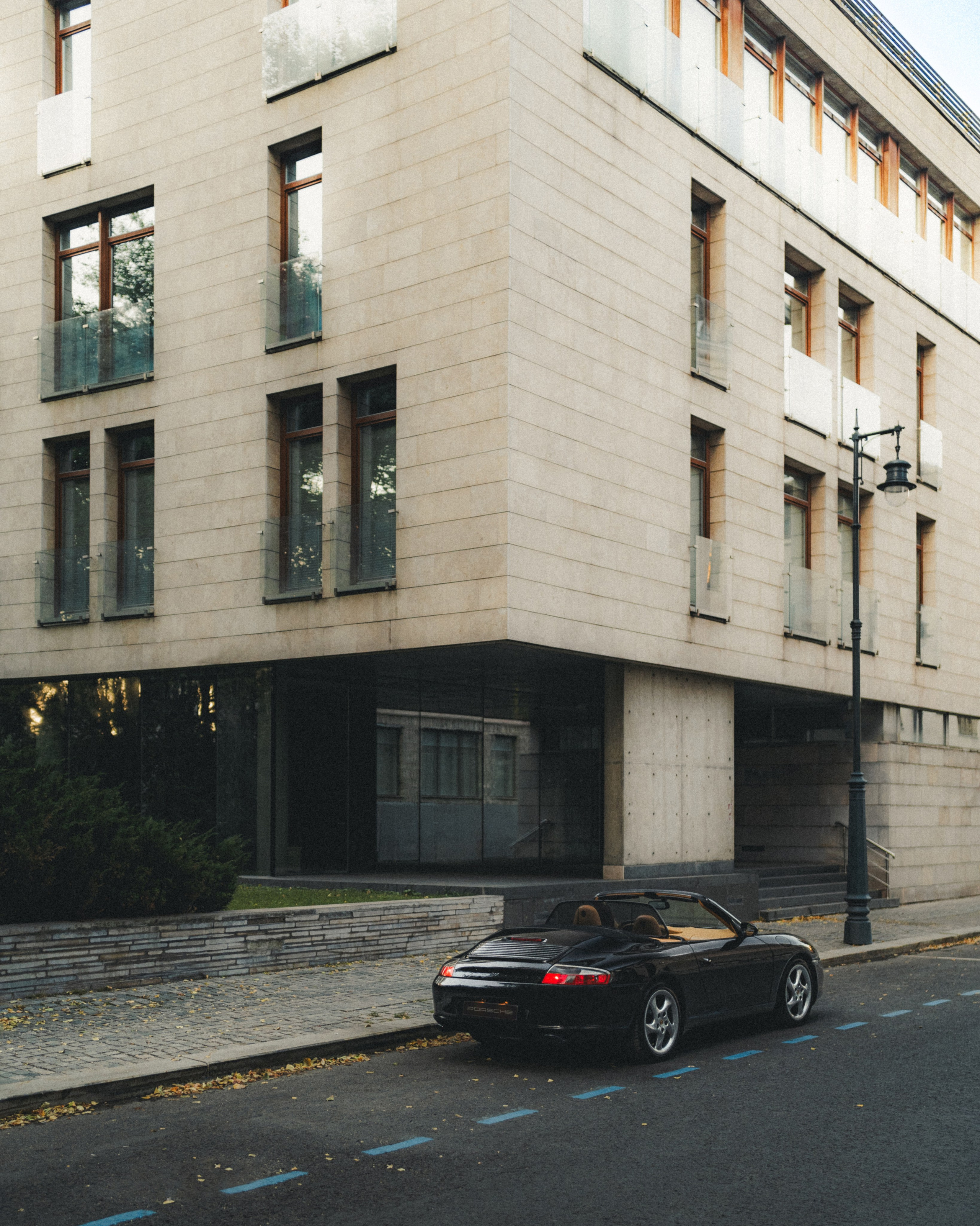 Porsche Carrera 4 Cabriolet x Elina. Фотограф Илья К. в Москве