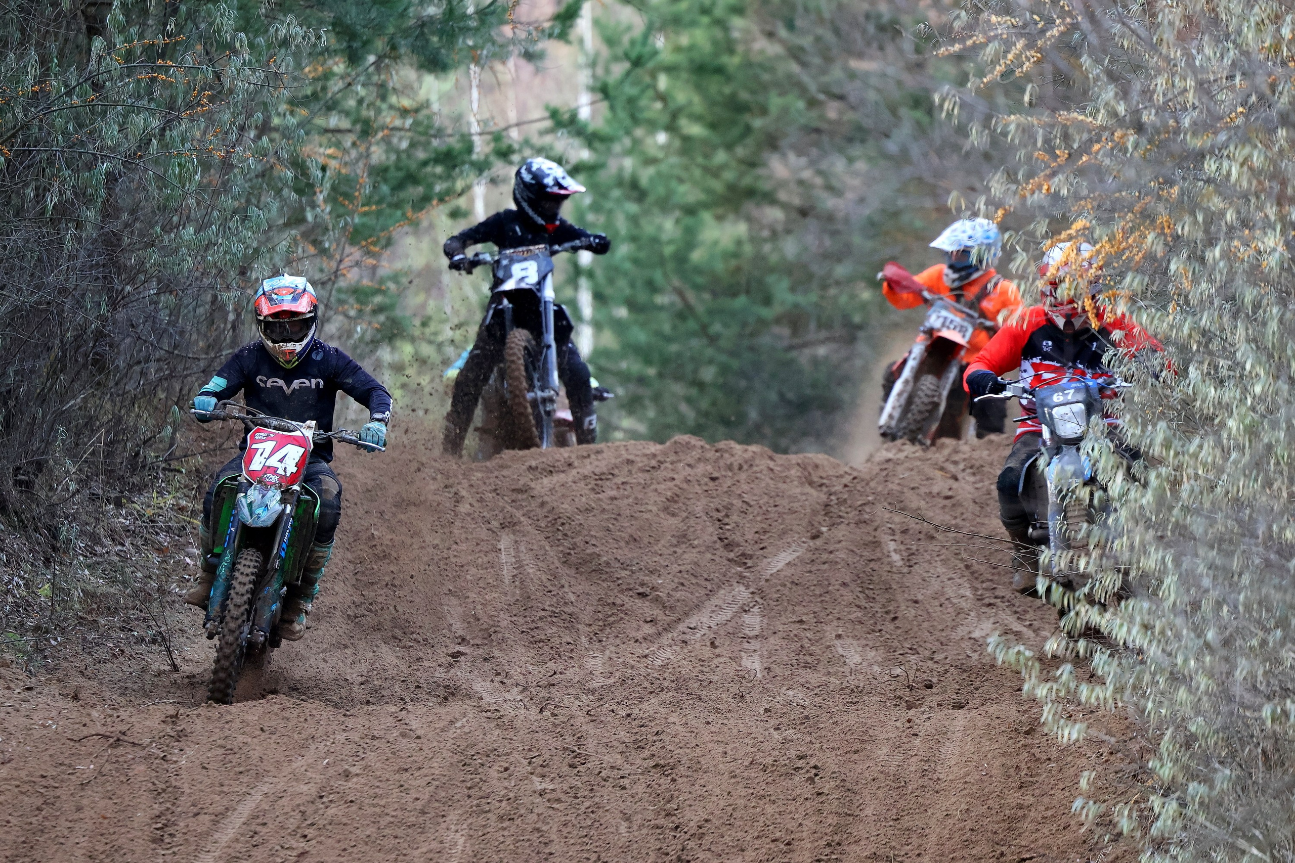 Песчаная буря. г. о. Серпухов, о. Русский. Спортивный и репортажный фотограф Ермакова Светлана