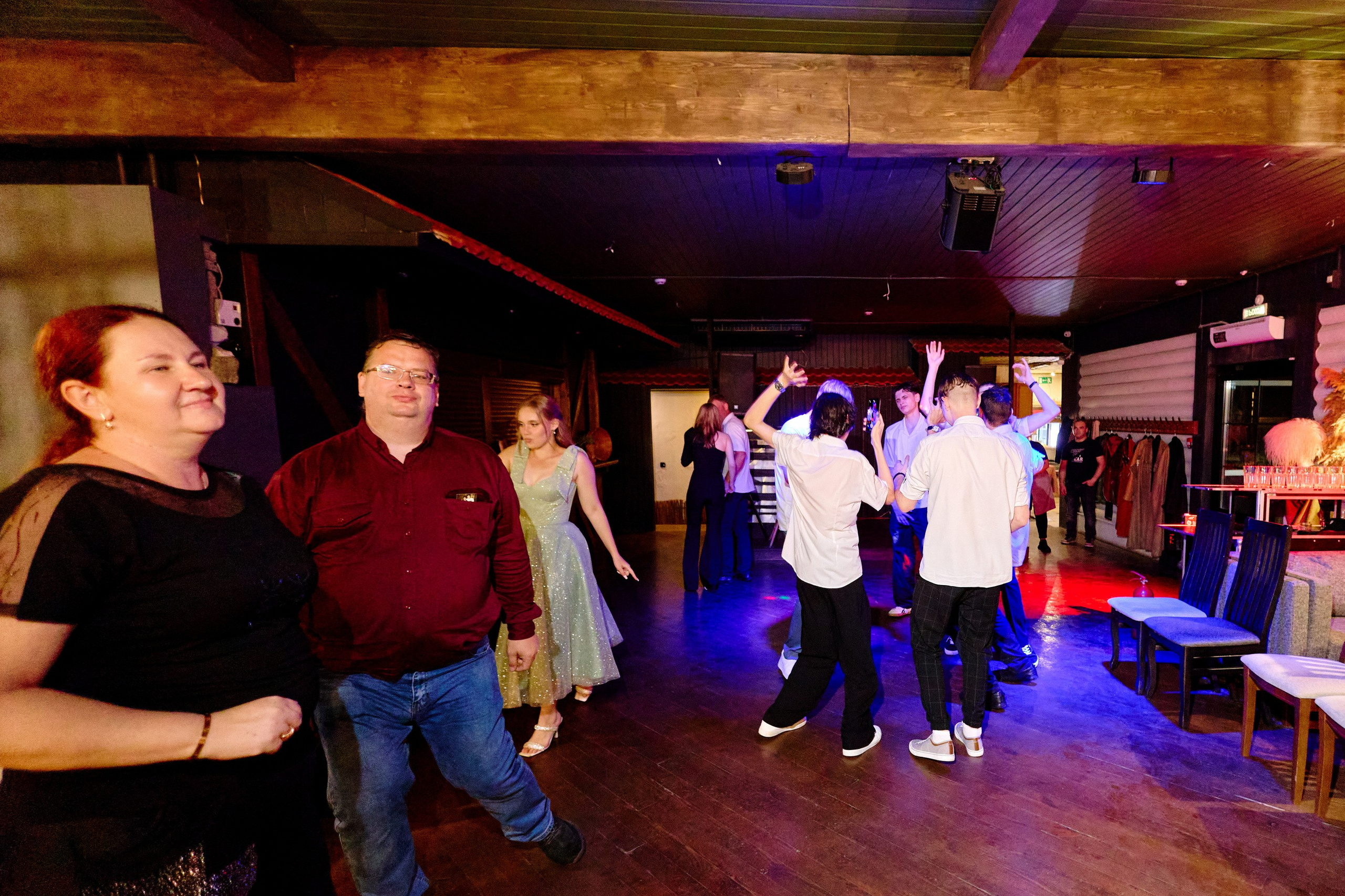 Выпускной 35 Сош. Фотограф Выпускные альбомы Таганрог Сергей Коробченко