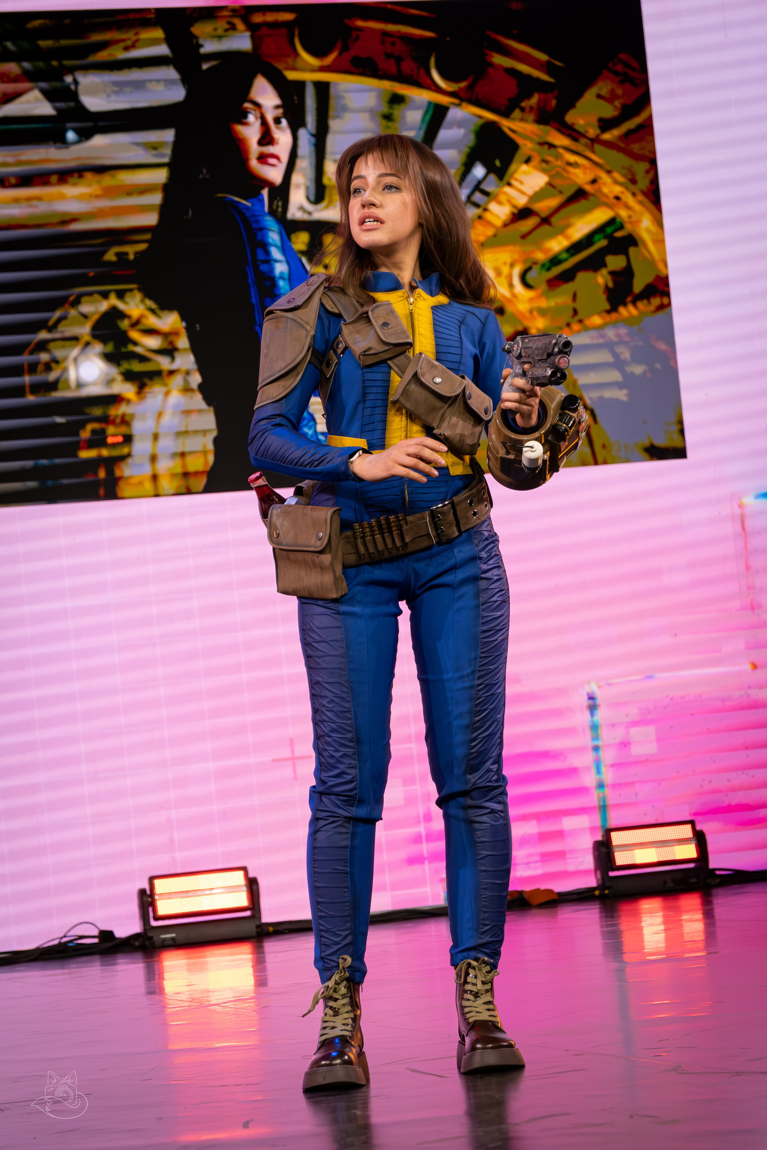 Сцена РЭД ЭКСПО 2024. Косплей фотограф
