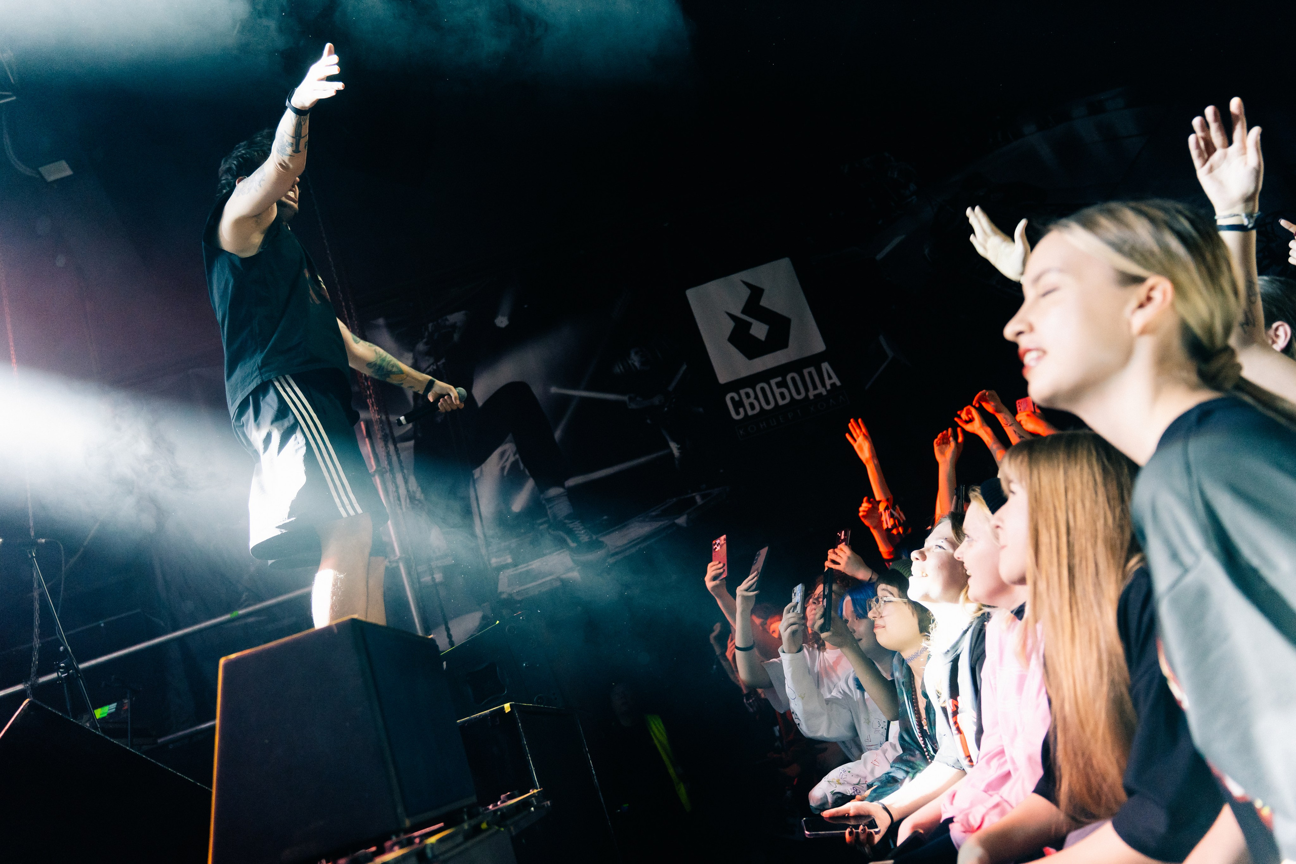 Booker. Концертный фотограф в Перми, Москве и Екатеринбурге Максим Шибаков