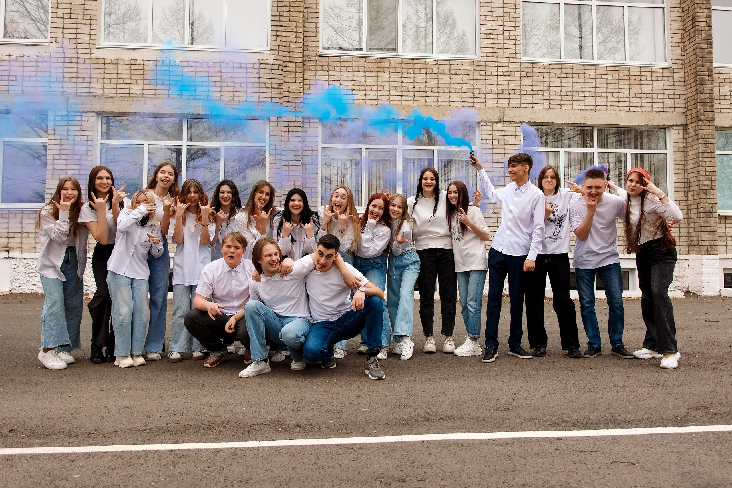 11 класс с. Барабаш. Фотограф Любовь Корниенко, Примоский край