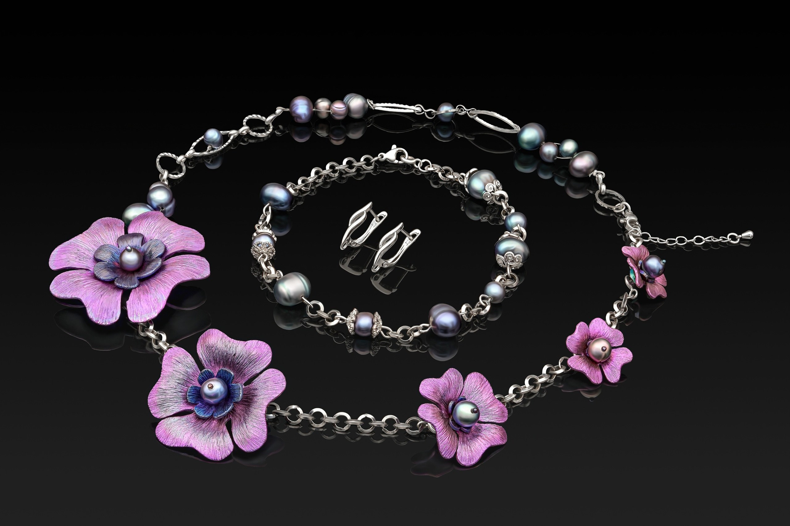 Рекламная эксклюзивная предметная фотосъёмка ювелирных изделий в Москве  тел +7 966-003-13-07. Высококачественная профессиональная рекламная фотосъёмка ювелирных украшений, драгоценных камней в Москве. Обучение, консультация