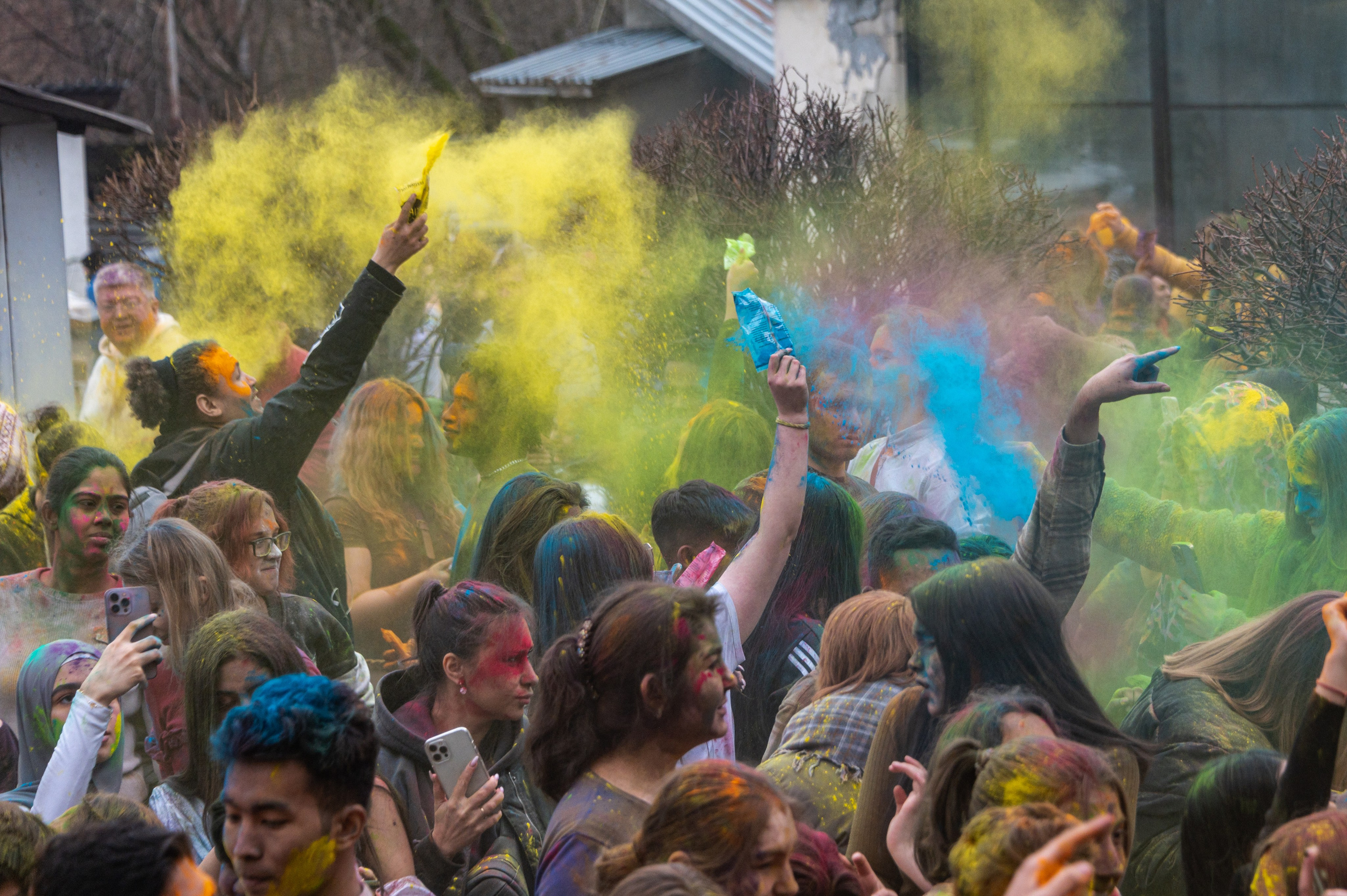 Праздник Холи в Москве. Фотограф Роман Адлер