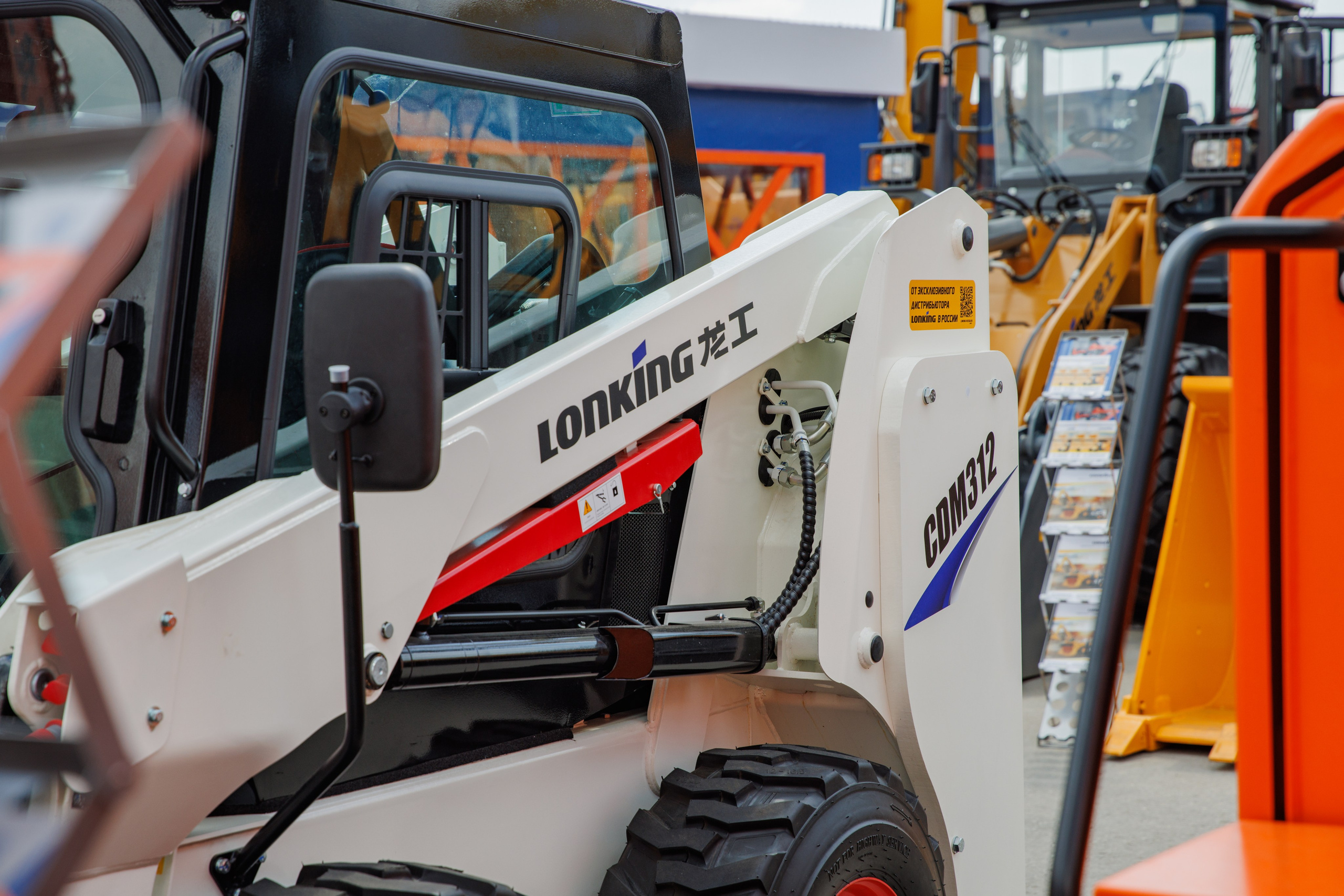 Выставка Спец. Техники. Фотограф Москва Шептаев Артём