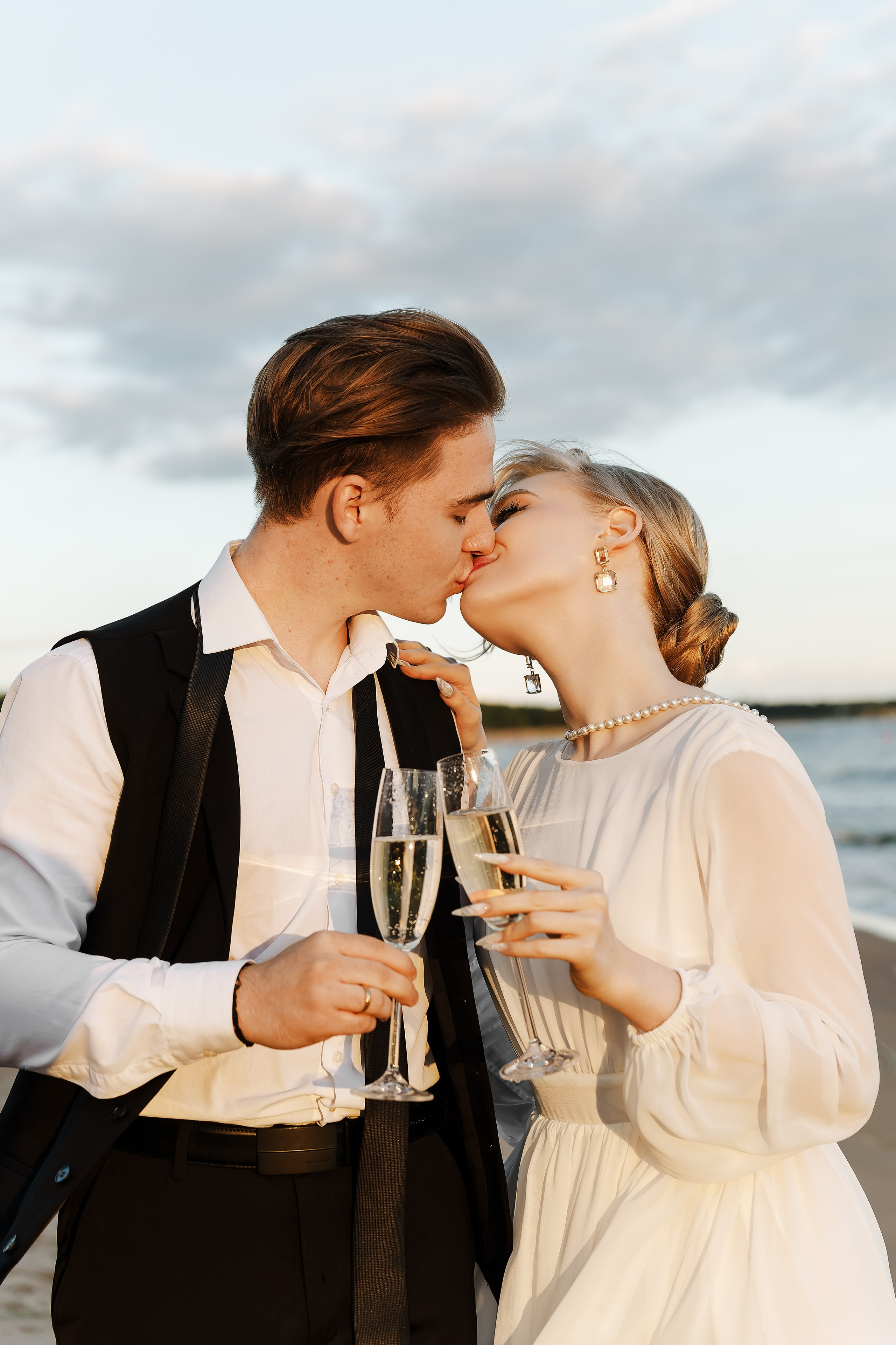 Яна и Давид — свадебная фтосессия на заливе. Свадебный и портретный фотограф в Санкт-Петербурге Анна Демьянова
