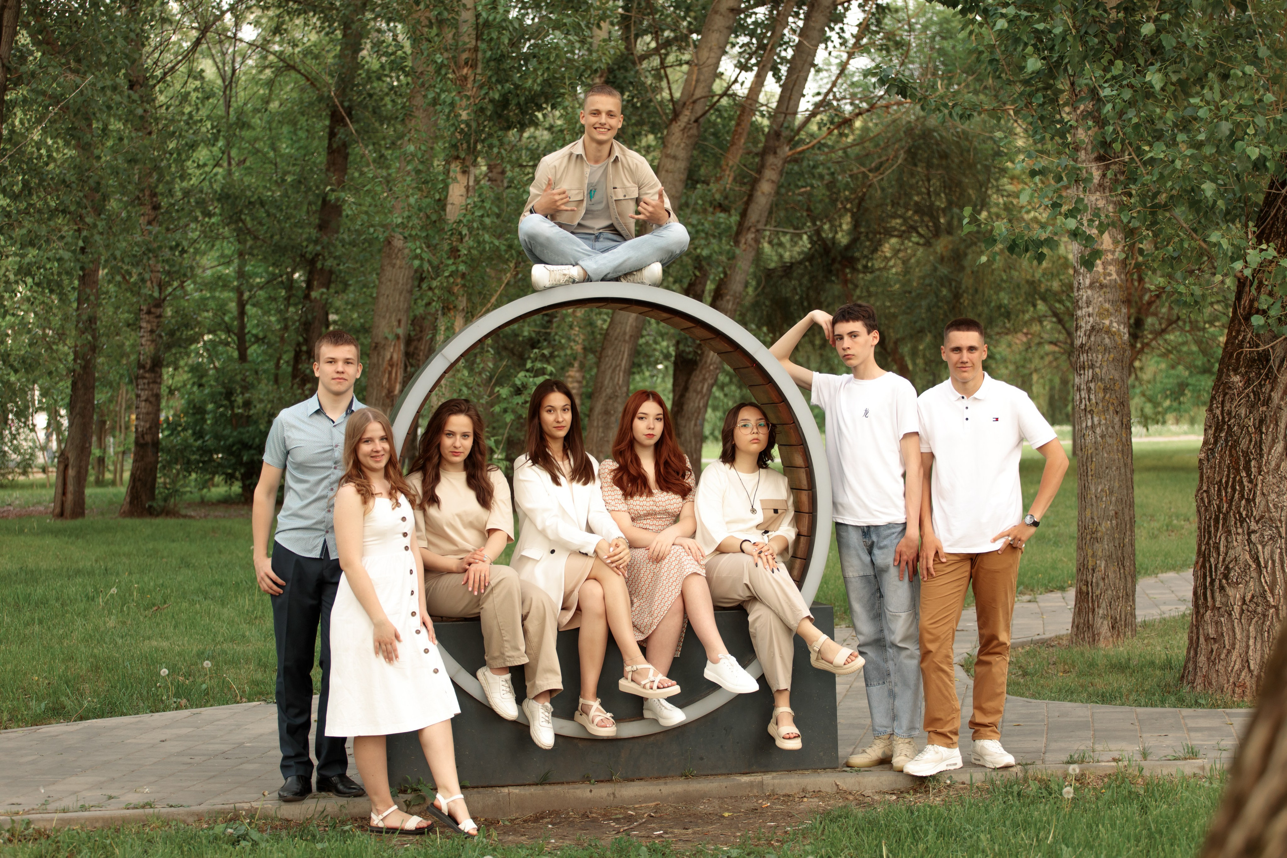 Фотосессия школьников в парке. Выпускные альбомы Евгении Виноградовой г. Липецк