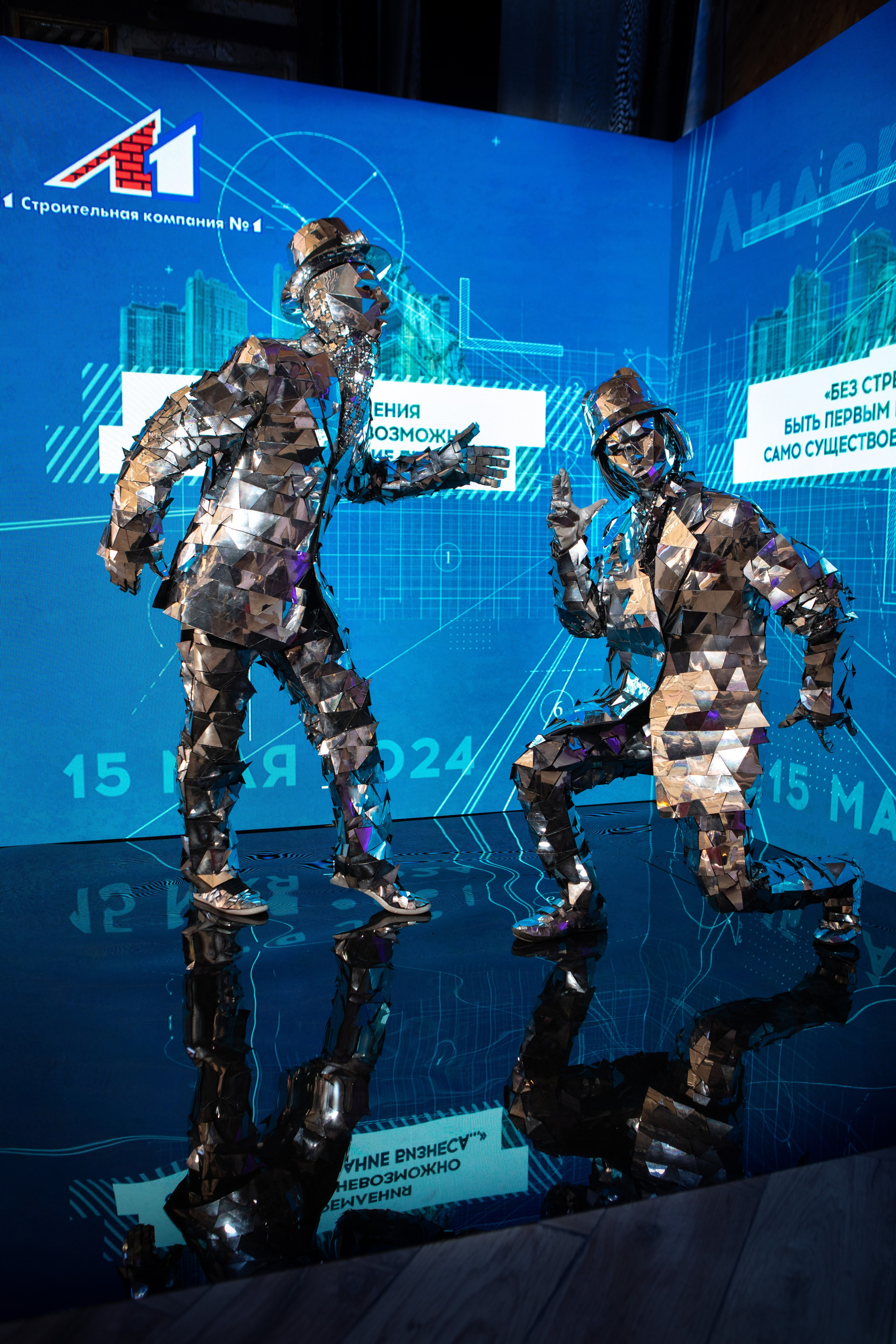 Строительная компания Л1- 32 года. Специальный гость — Григорий Лепс. Двойняшки-фотографы Анна и Анастасия в Санкт-Петербурге