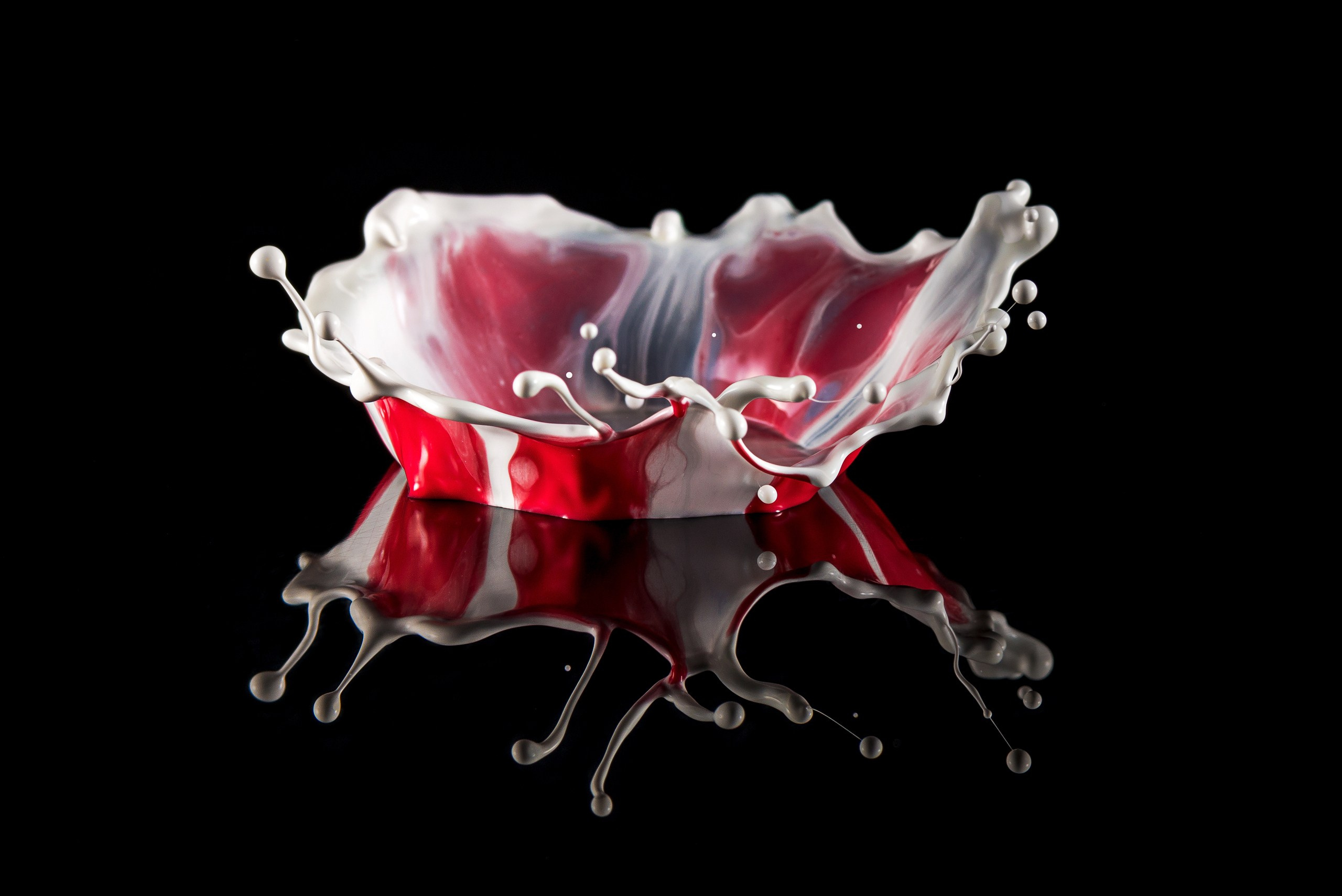 корона из молока и сливок